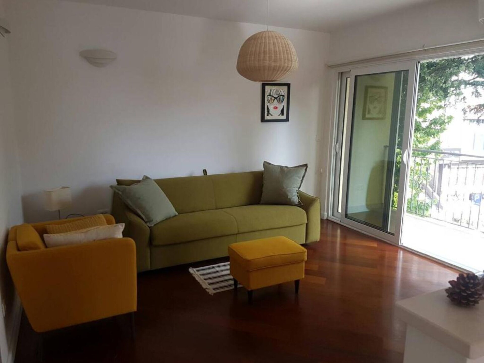 Rustiek Tivat appartement met balkon, gratis parkeren en strand op 200m - foto 4