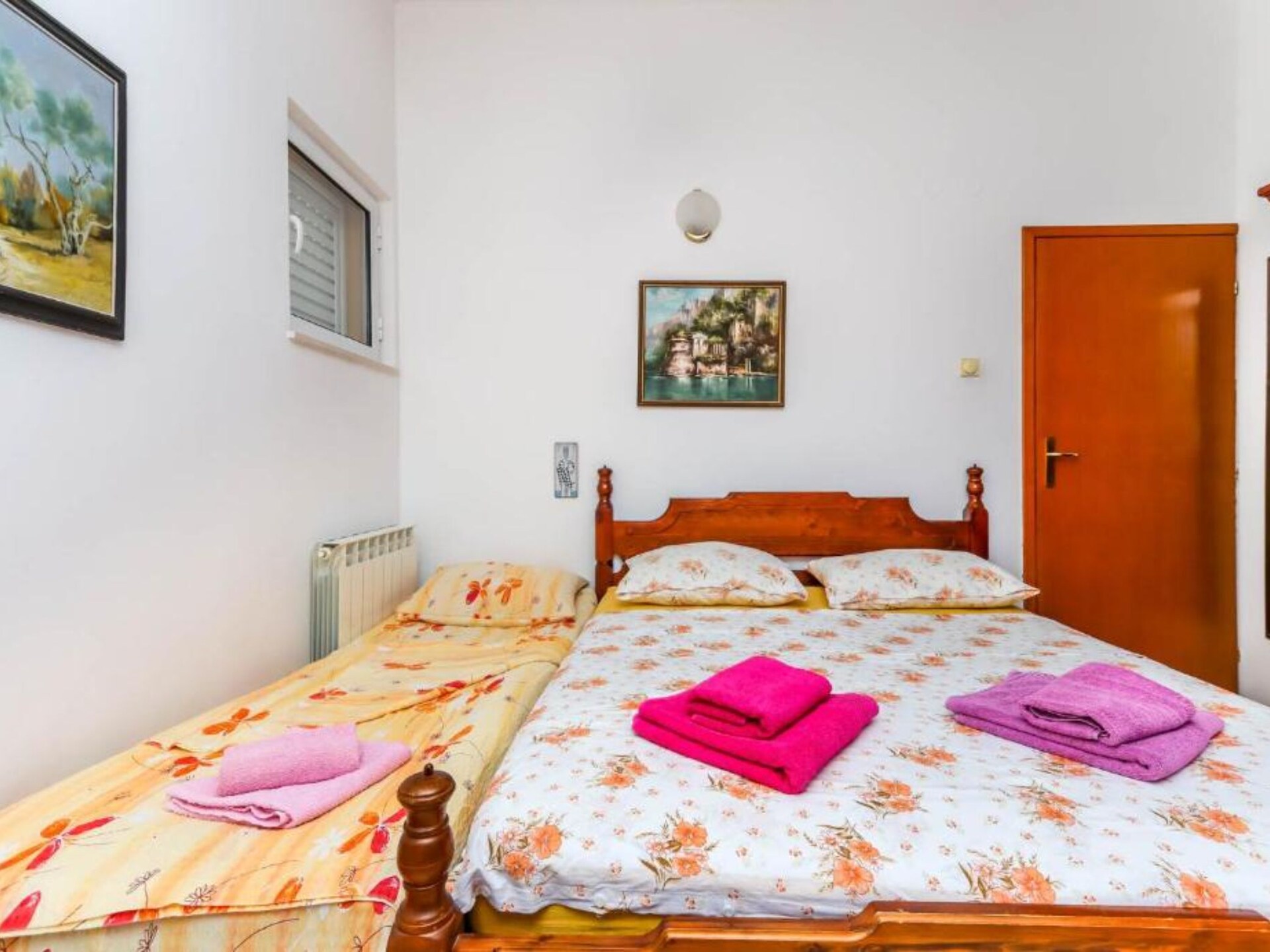 Rustgevend appartement aan de Budvaanse kustlijn, 400m van het strand - foto 9