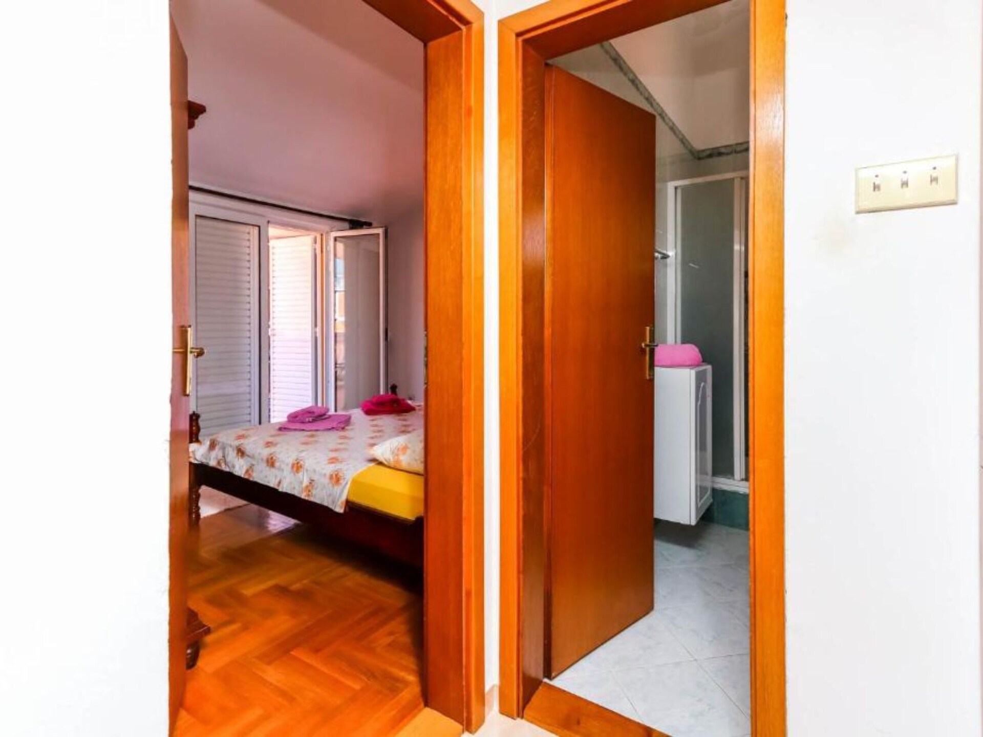 Rustgevend appartement aan de Budvaanse kustlijn, 400m van het strand - foto 11