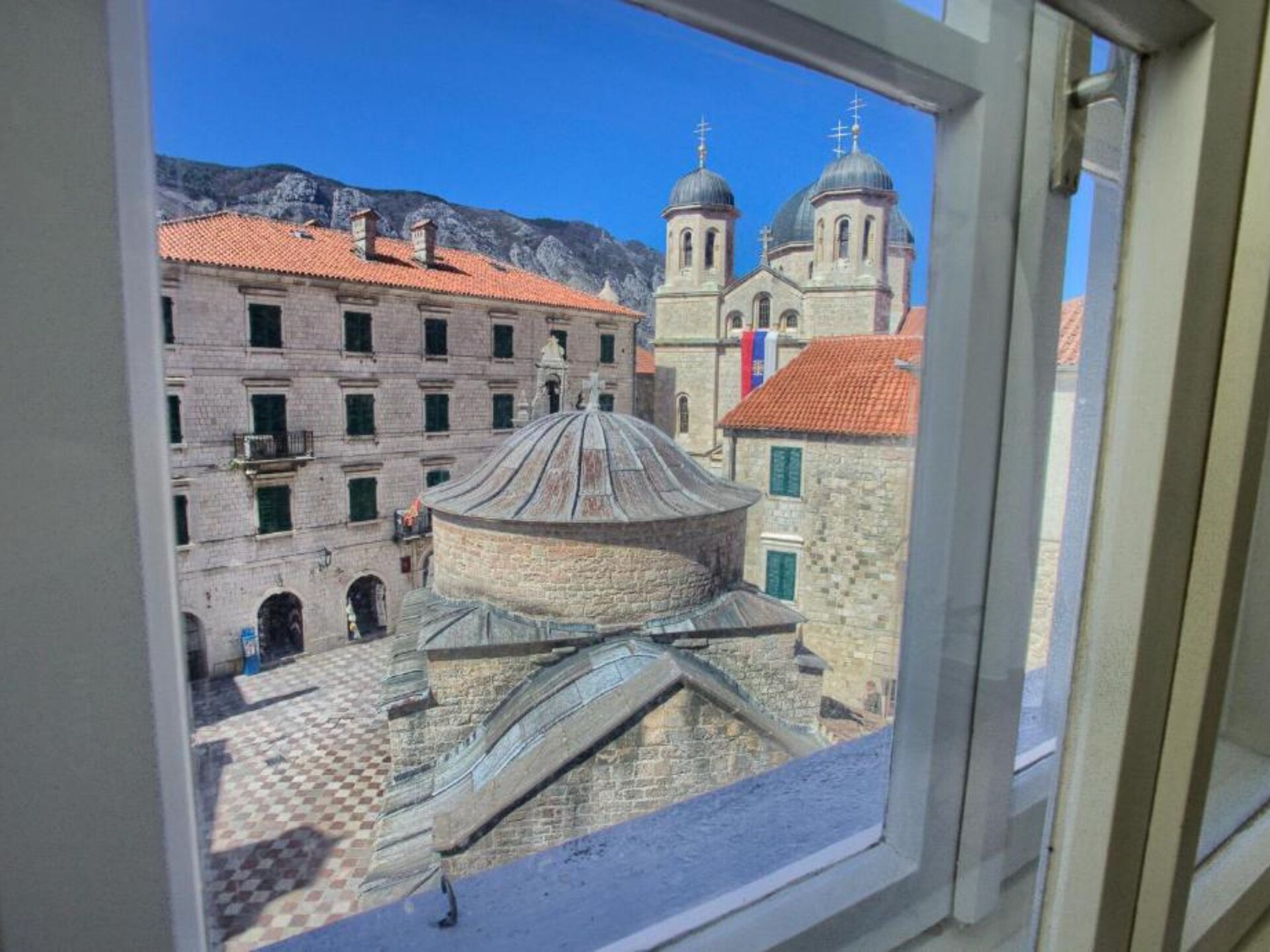 Authentiek appartement in UNESCO-werf Kotor, 200m van strand - foto 29
