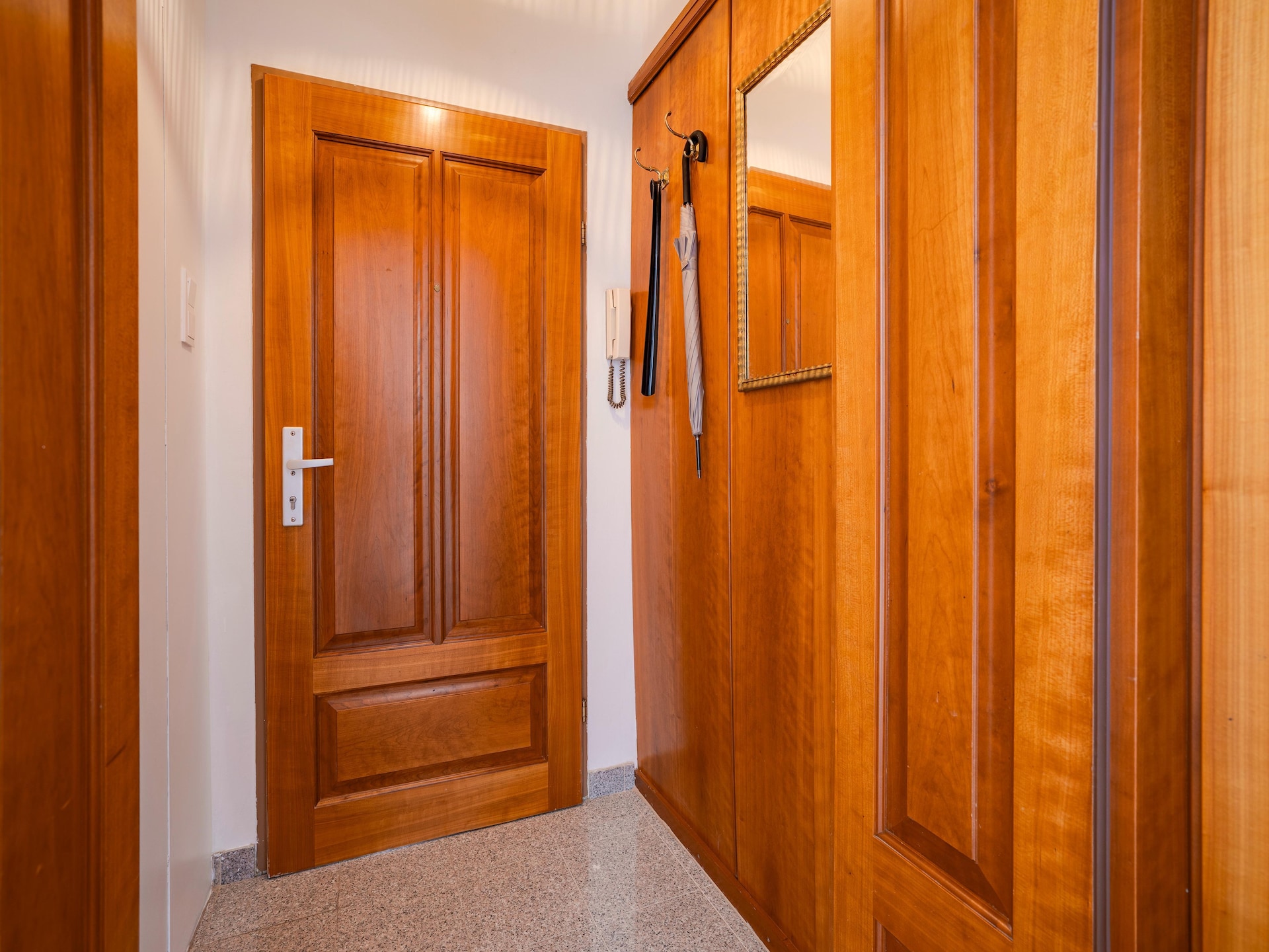 Stijlvol en modern appartement in het hart van Graz - foto 20