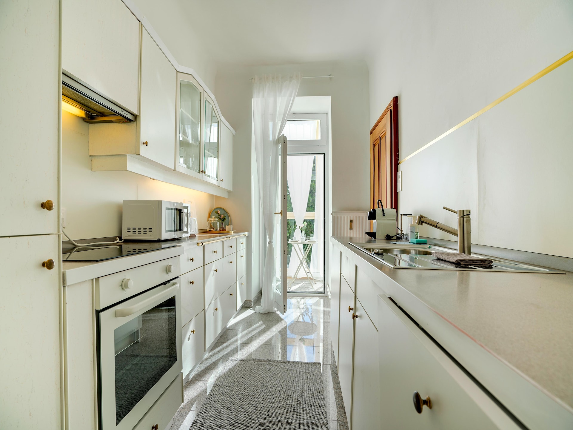 Stijlvol en modern appartement in het hart van Graz - foto 4