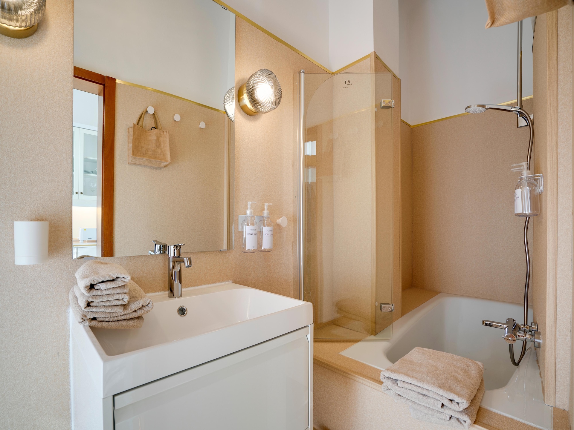 Stijlvol en modern appartement in het hart van Graz - foto 16