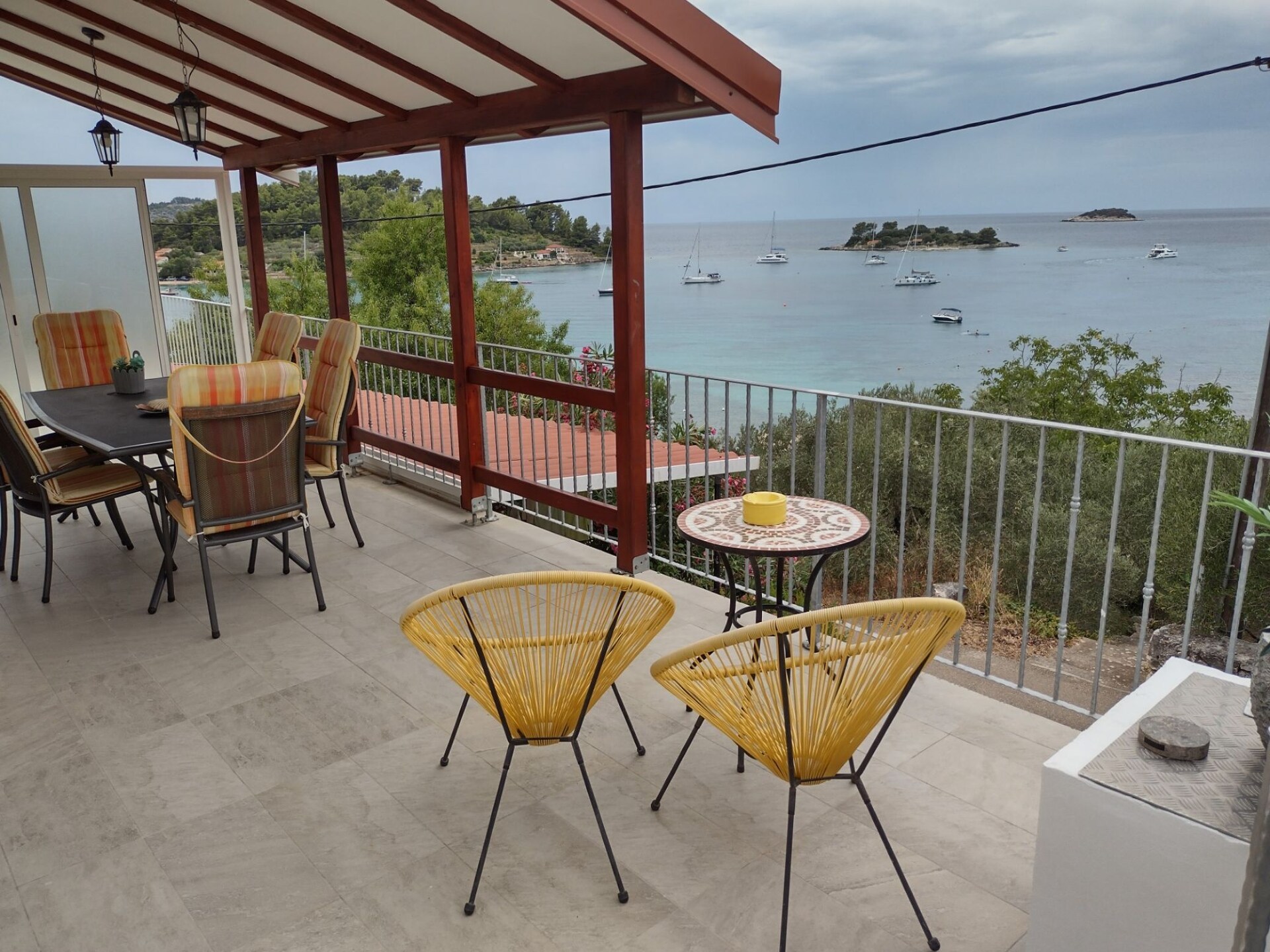 Rustig appartement aan zee met terras en uitzicht op Vela Luka - foto 10