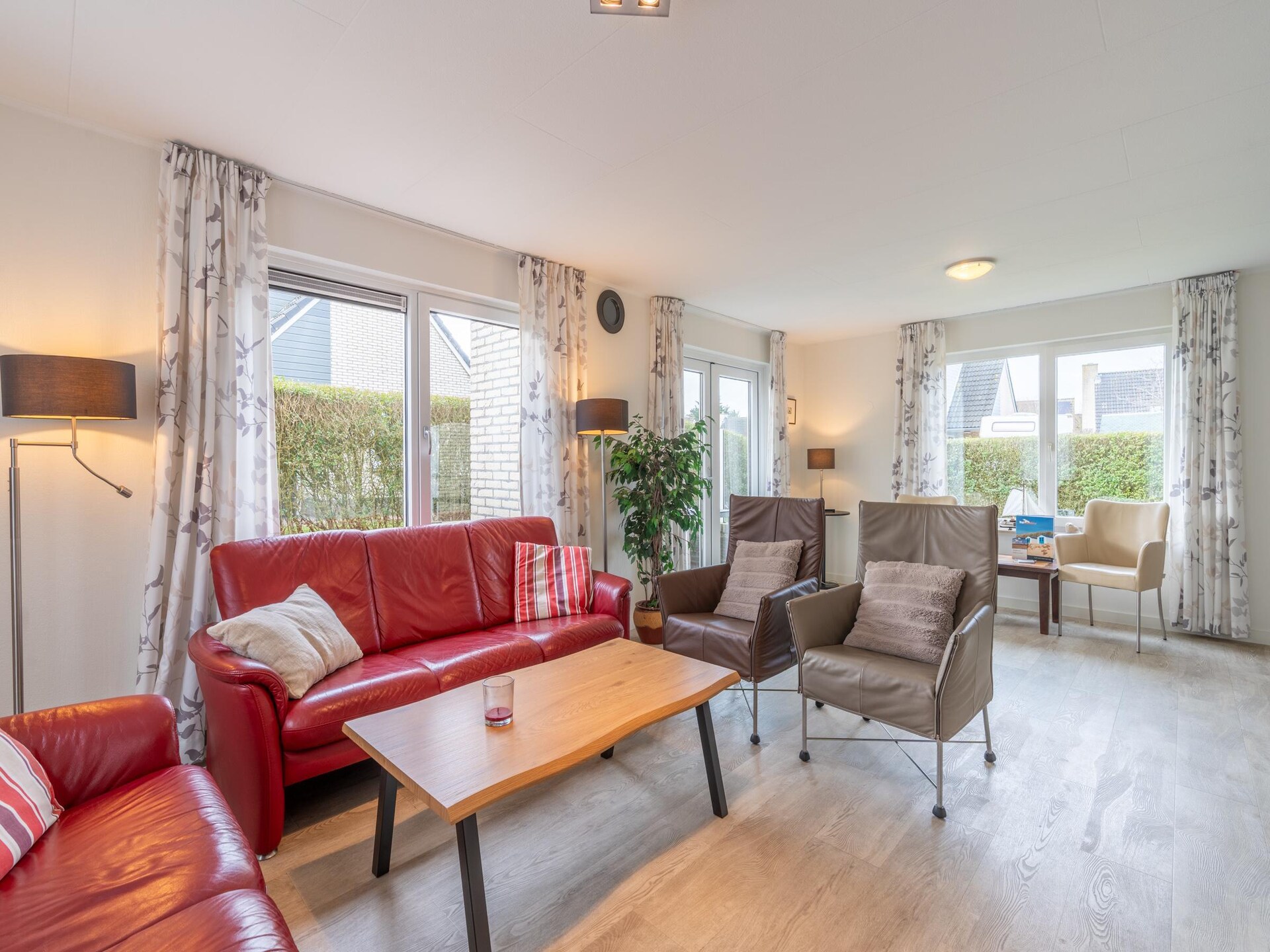 Luxe vrijstaande villa op 5*-park, op loopafstand van De Koog en strand - foto 7