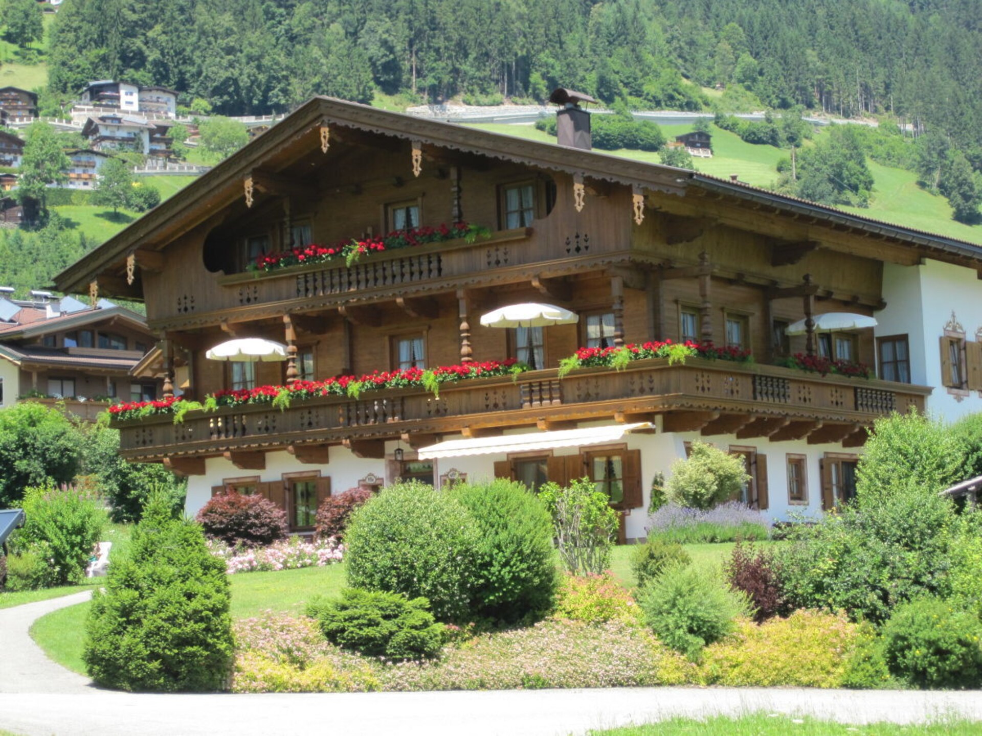 Gezellig houten appartement in Zell am Ziller, vlakbij de skilift - foto 9