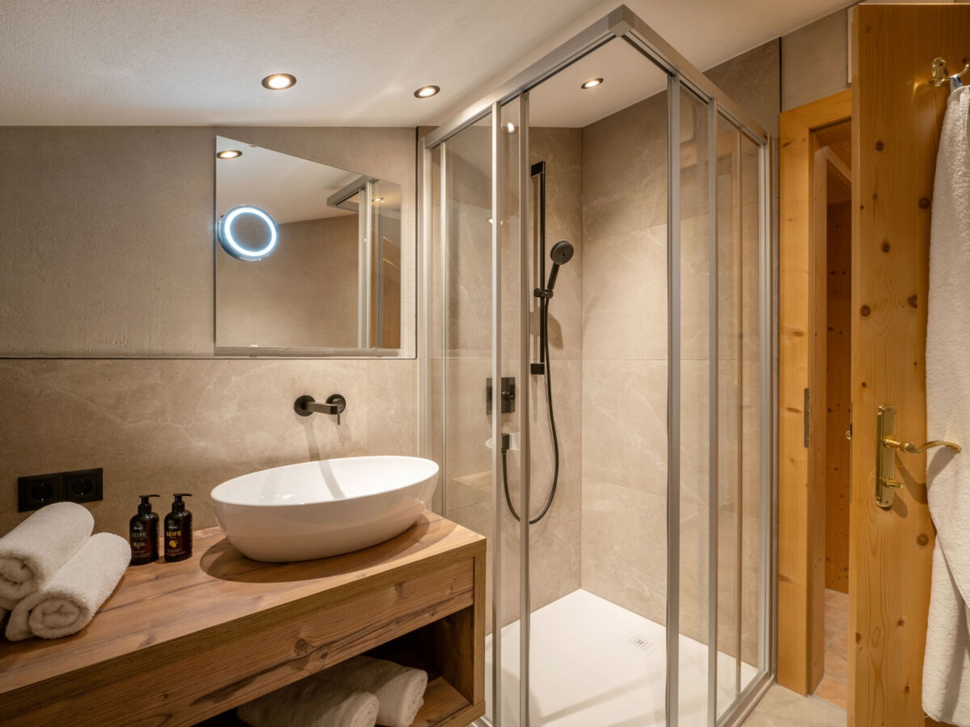 Gezellig houten appartement in Zell am Ziller, vlakbij de skilift - foto 14