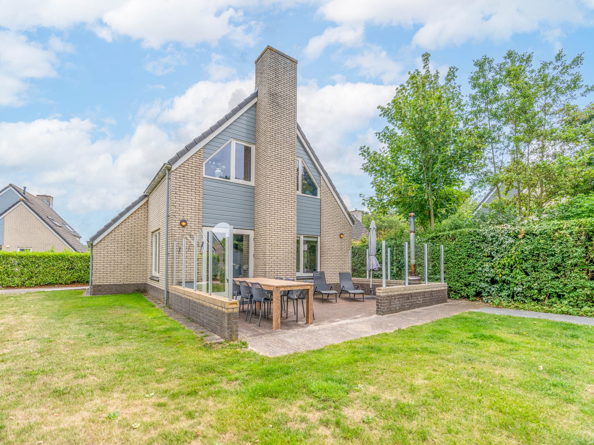 Vrijstaande villa met whirlpool op vakantiepark in bosrijke omgeving bij De Koog - foto 17
