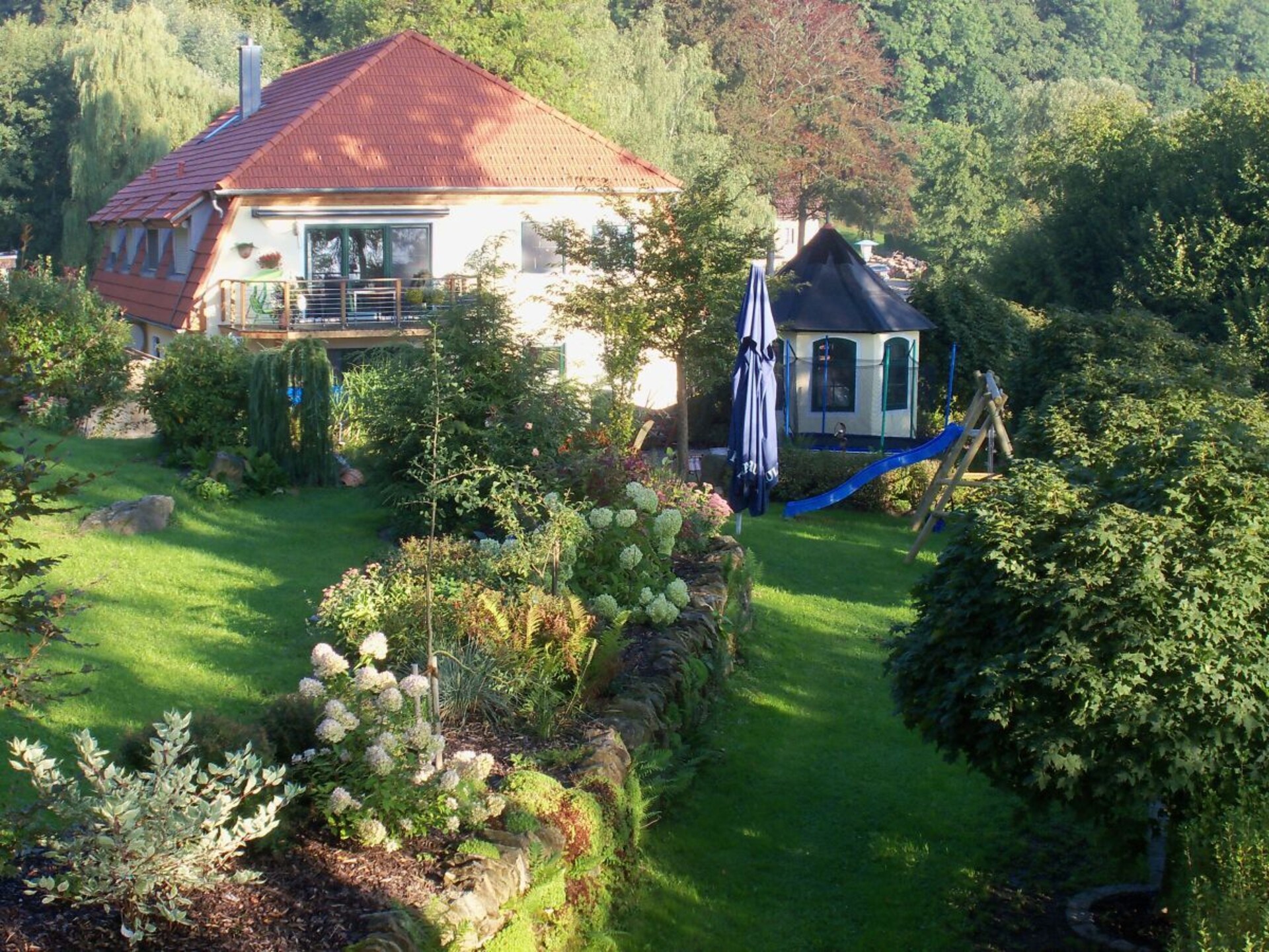 Loft-alpenchalet voor 6 in Furth im Wald met tuin, haard & wellness - foto 2