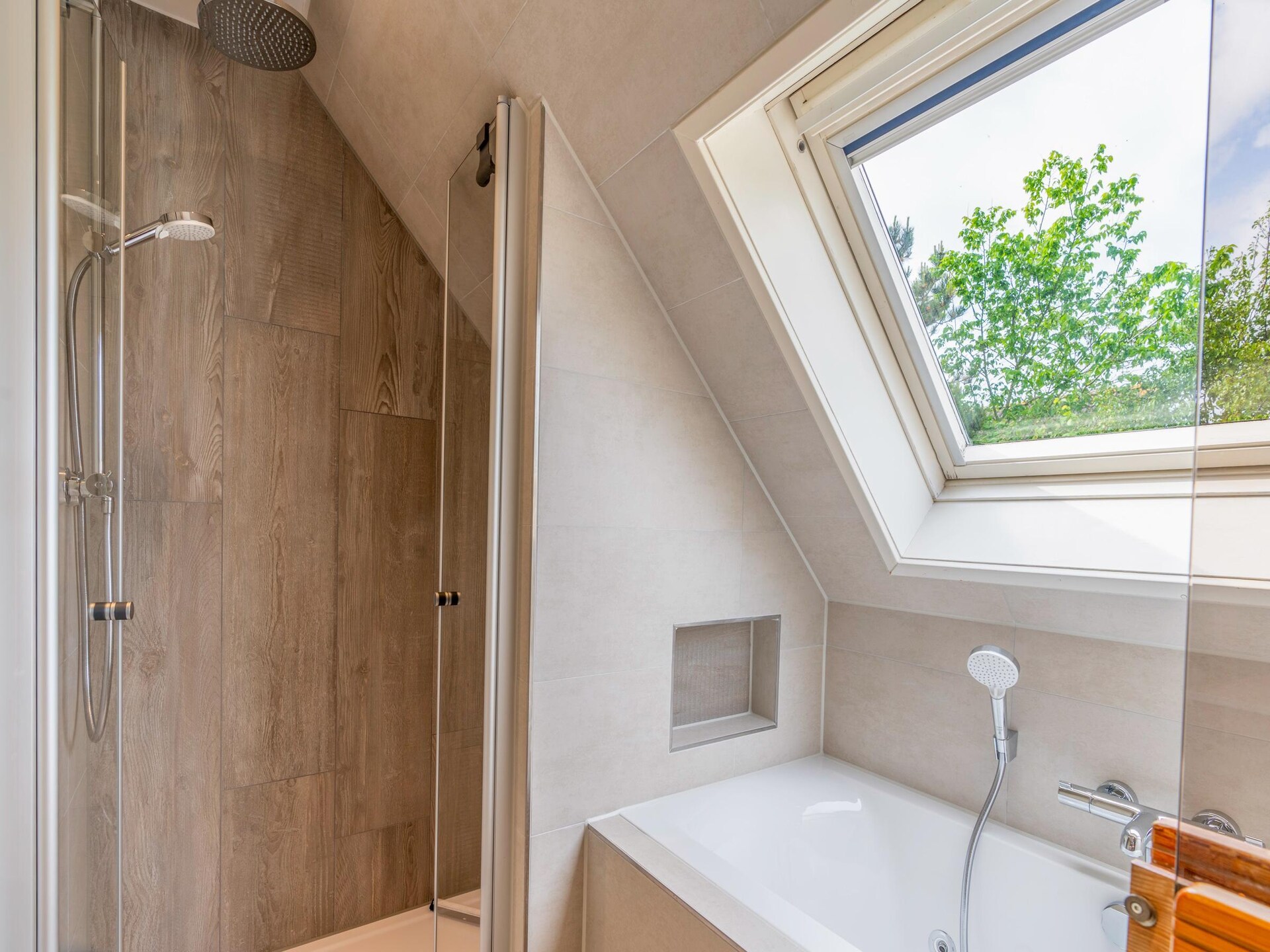 Luxe 6-persoons villa met sauna en whirlpool in bosrijk De Koog - foto 15