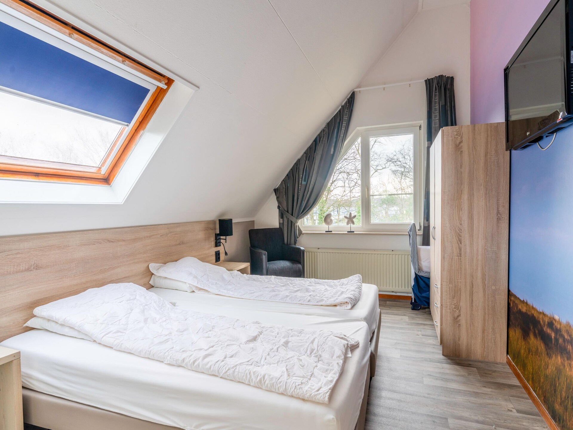 Luxe vrijstaande villa met sauna en whirlpool, 2km van strand - foto 9