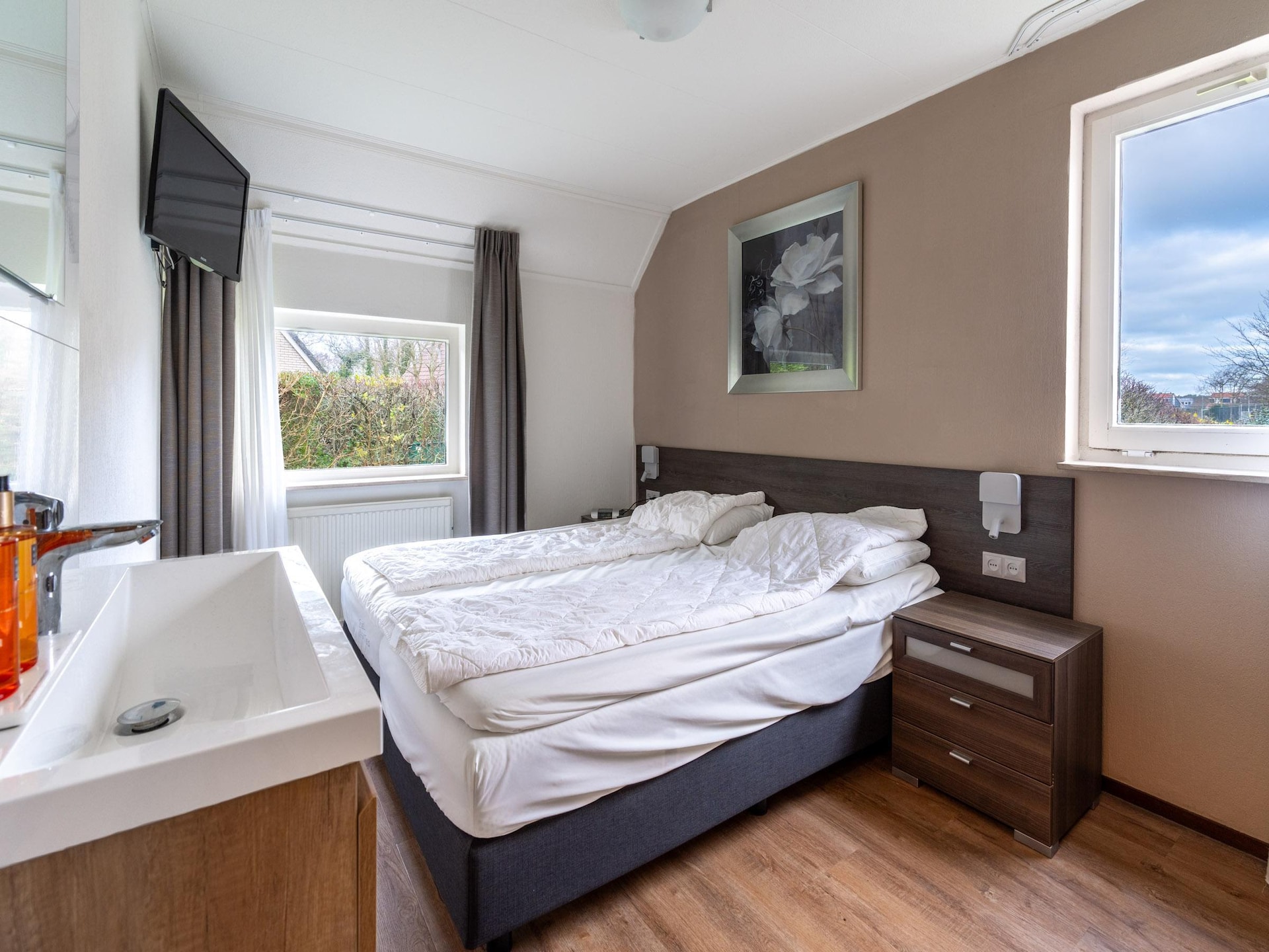 Luxe 6-persoons villa met wellness op rustig park bij De Koog - foto 8