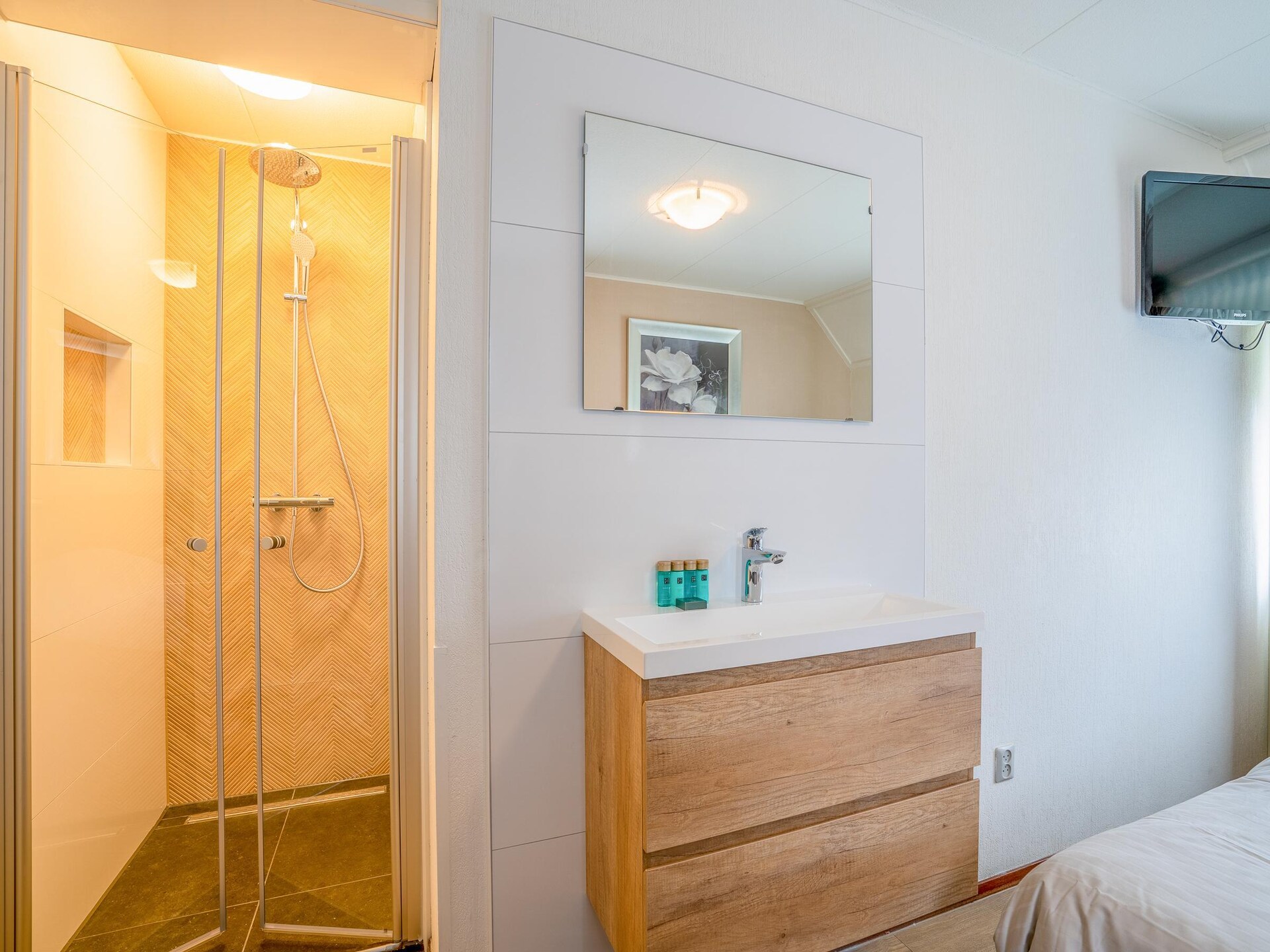 Luxe 6-persoons villa met wellness op rustig park bij De Koog - foto 9
