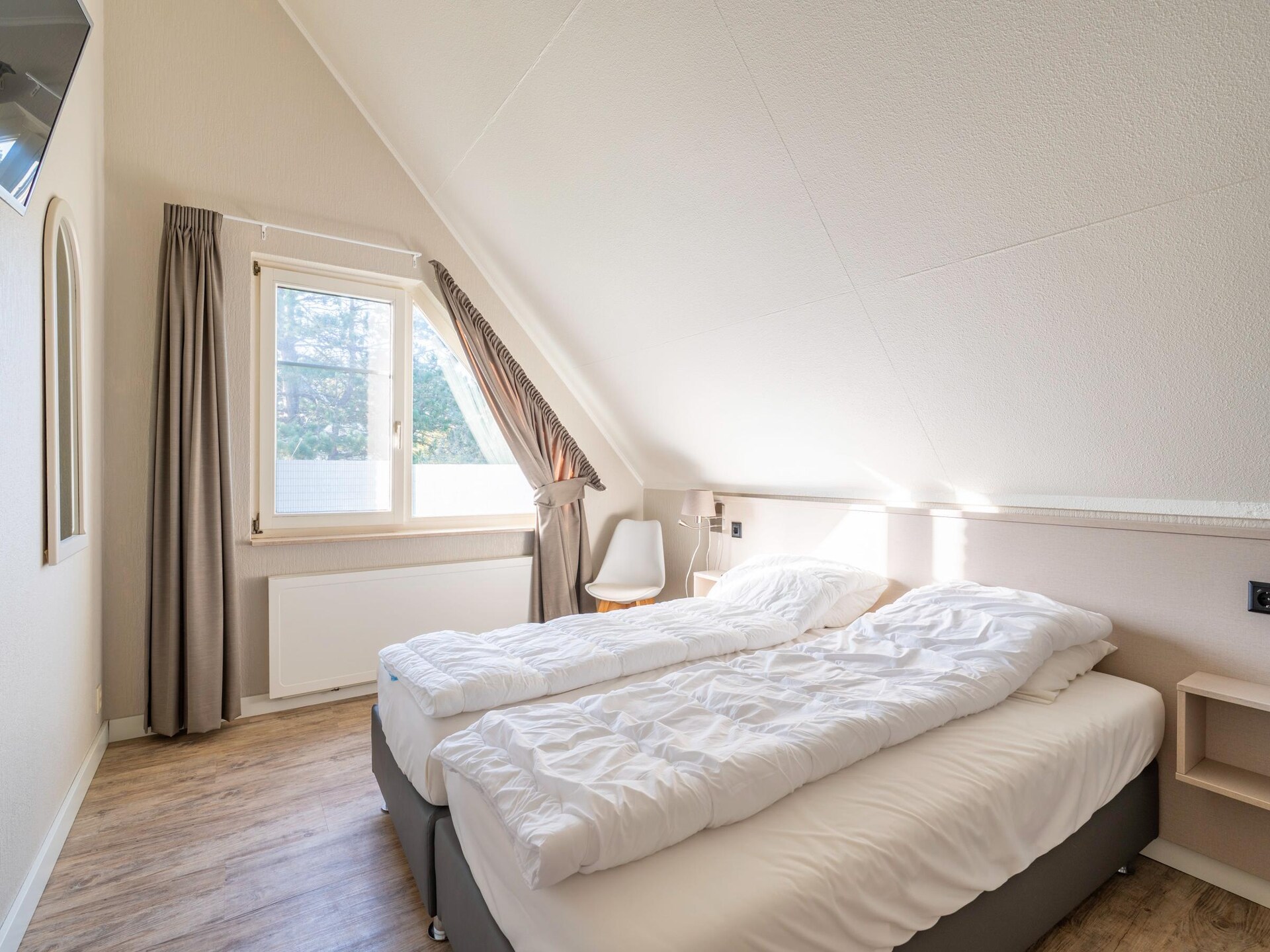 Luxueuze villa met whirlpool in bosrijk Villapark Kamperfoelie - foto 9