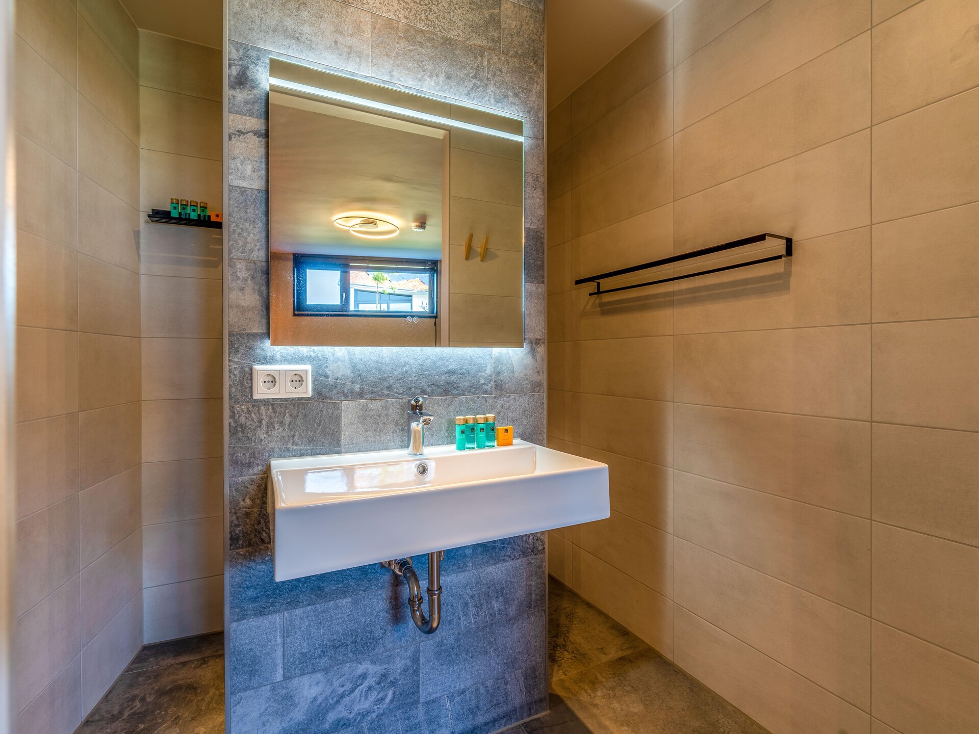 Luxe natuurvilla Waalburght 16 met sauna en hottub in bosrijk Waalenburg - foto 12
