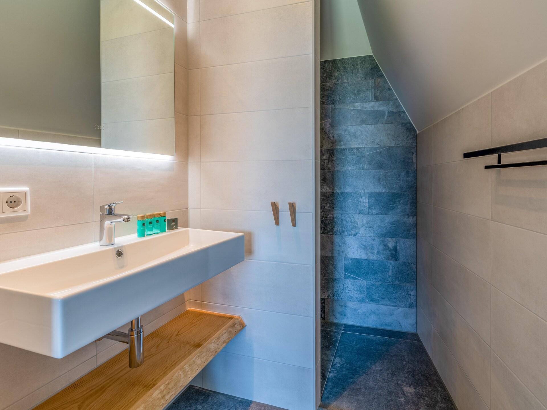Luxe natuurvilla Waalburght 16 met sauna en hottub in bosrijk Waalenburg - foto 17