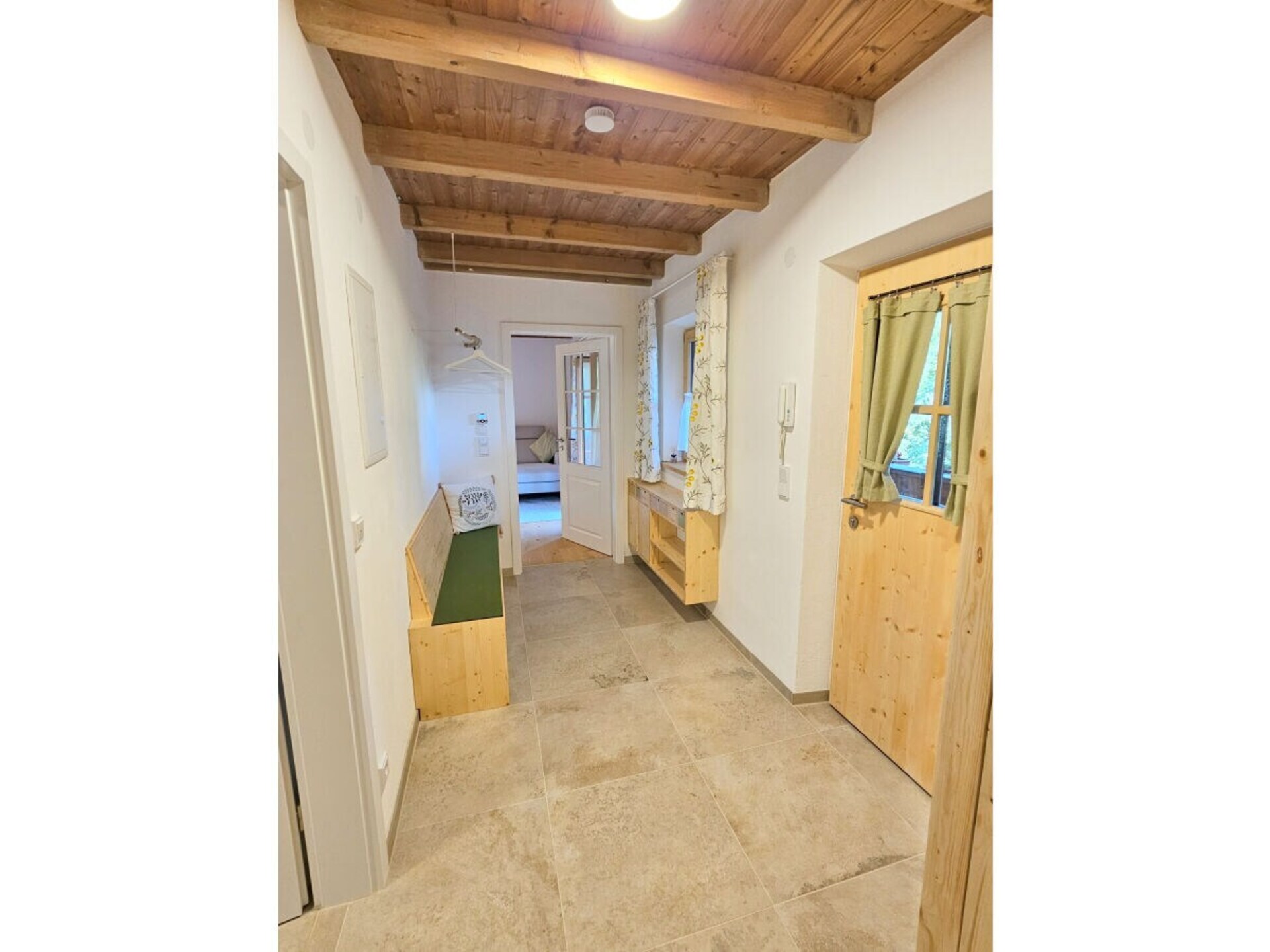 Sfeervol eco-appartement met zonnig balkon en uitzicht op weilanden - foto 24