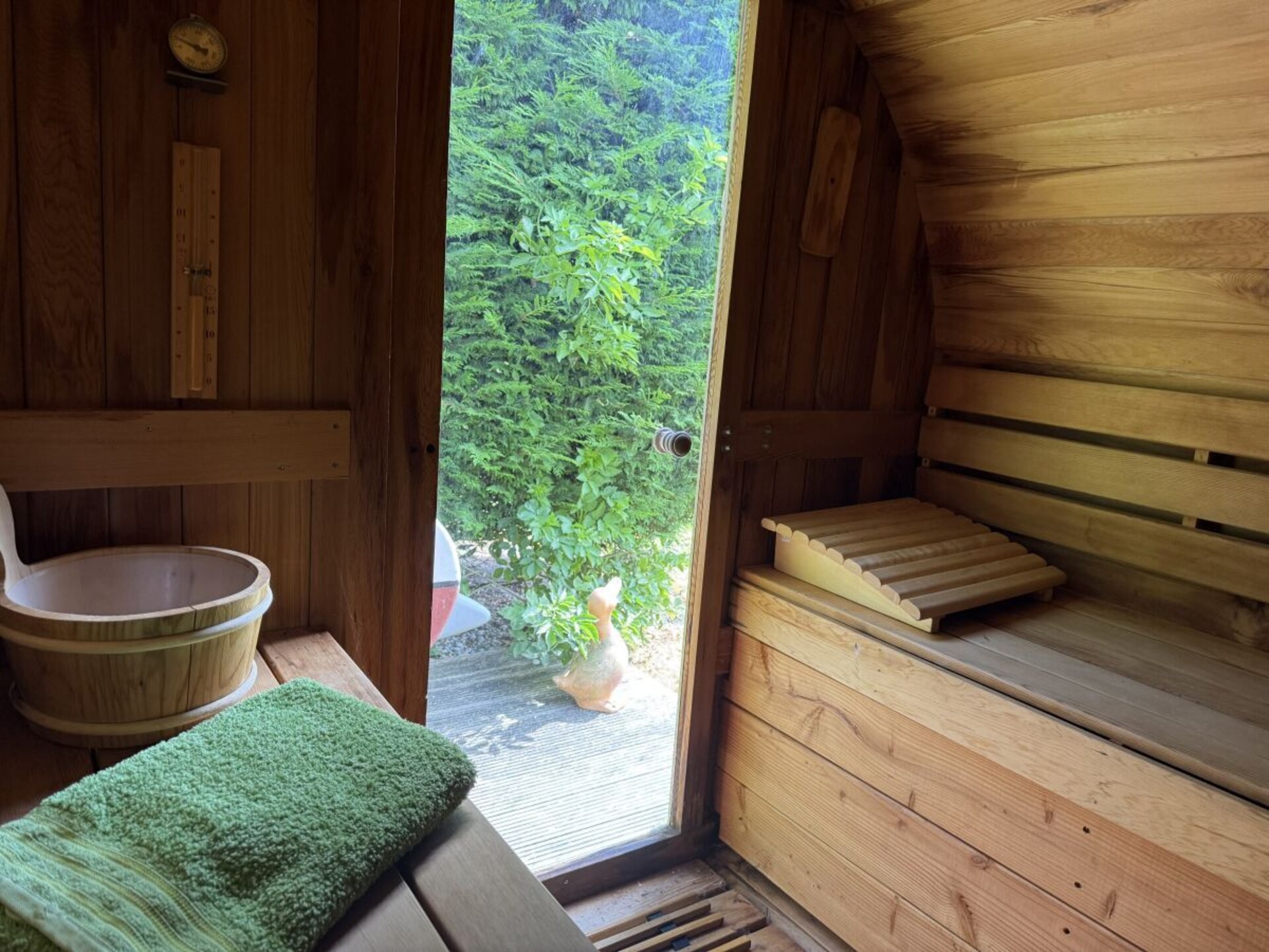 AnkerLiebe: Vrijstaand vakantiehuis met sauna, aanlegsteiger en IJsselmeerzicht - foto 21