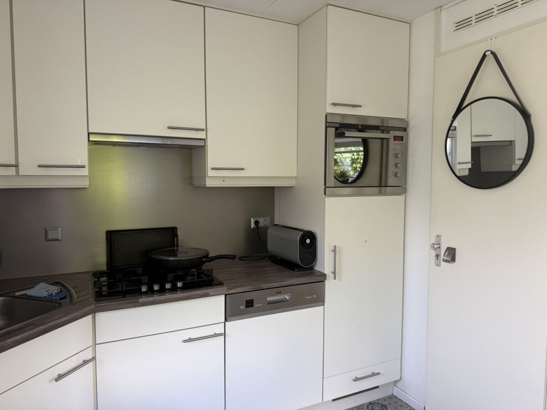 AnkerLiebe: Vrijstaand vakantiehuis met sauna, aanlegsteiger en IJsselmeerzicht - foto 28