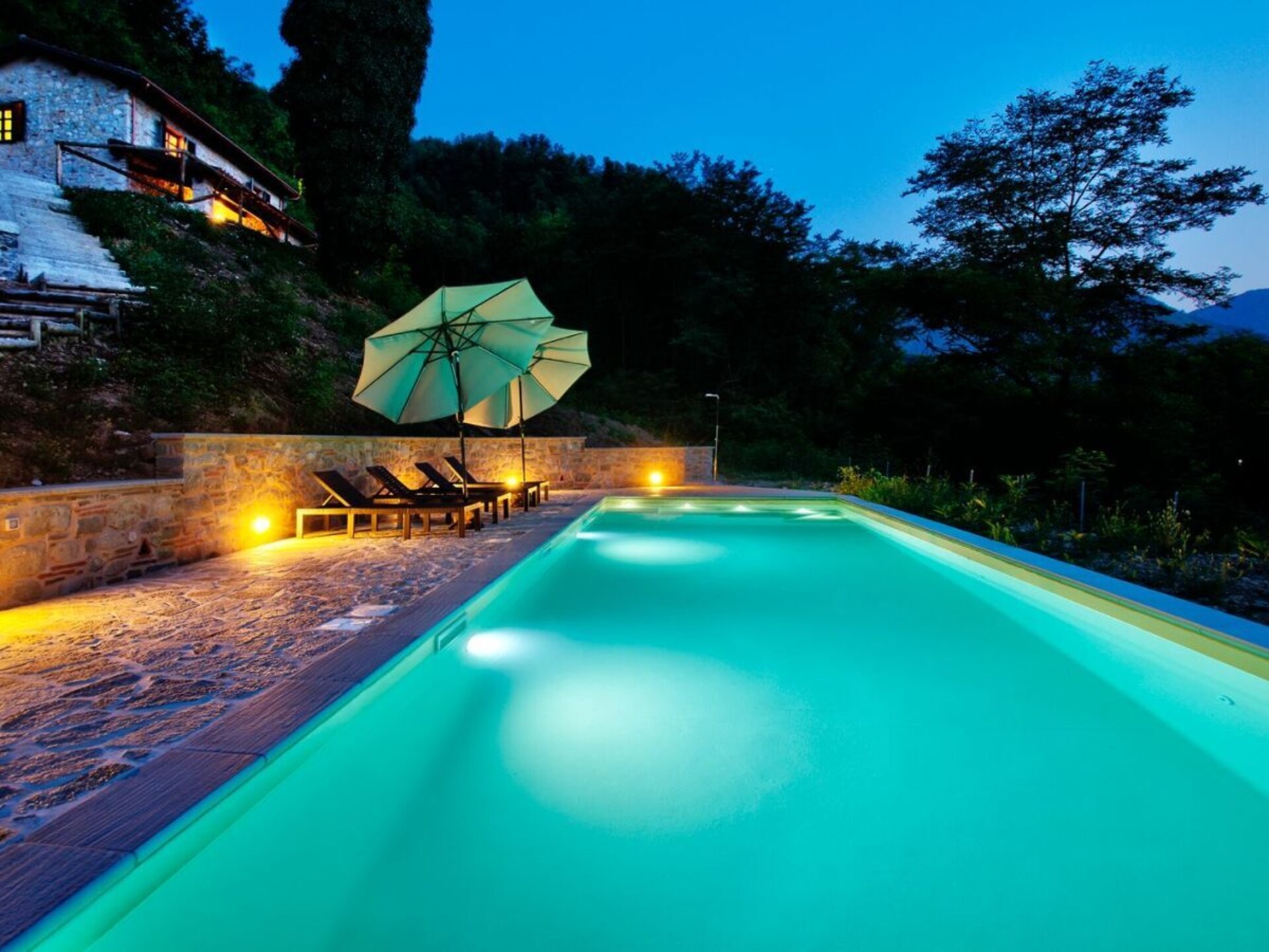 Ruime Toscaanse villa met privézwembad en gastenverblijf in Borgo a Mozzano - foto 4