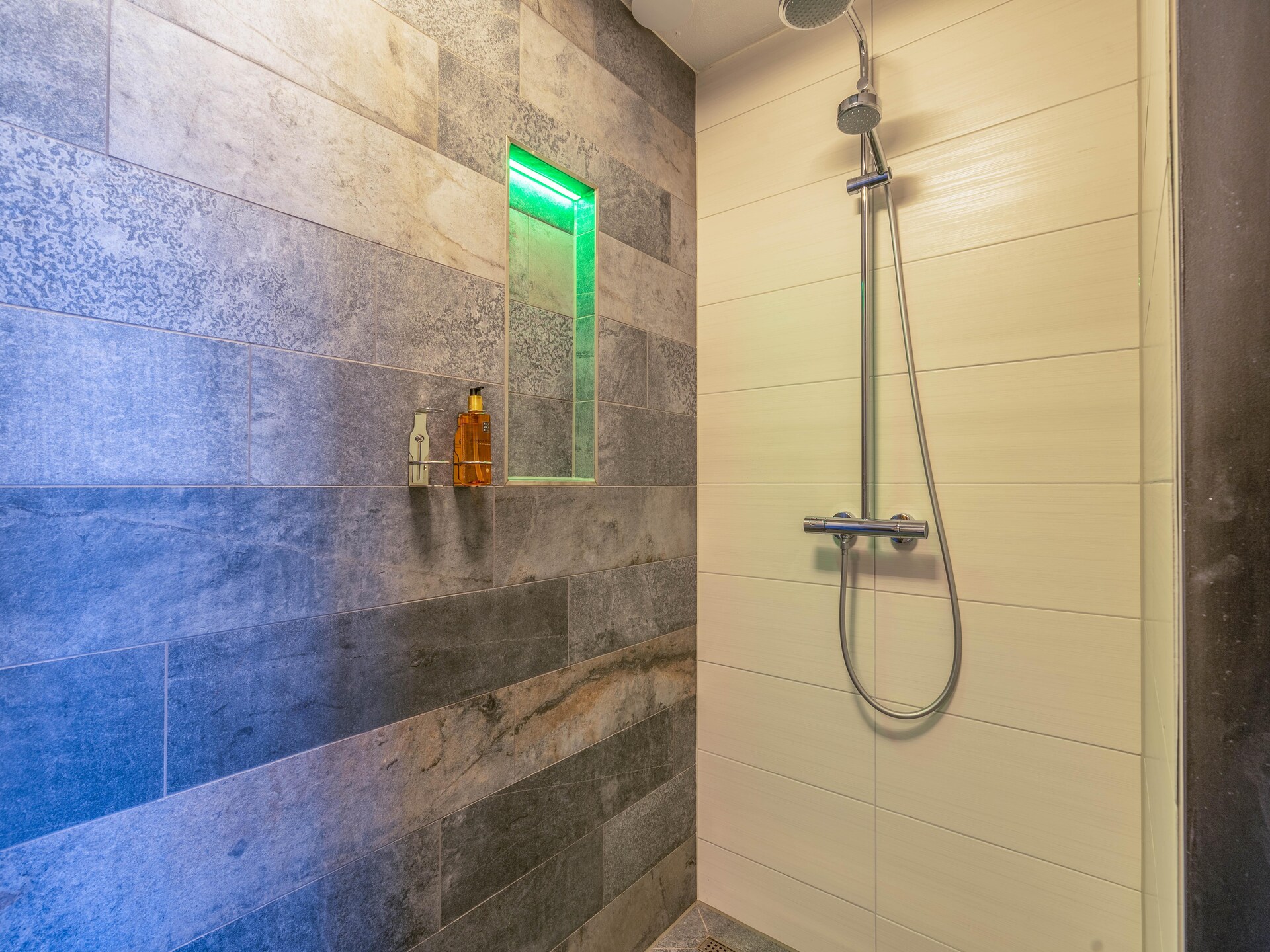 Natuurvilla Waalerburght 18: Luxe schapenboet met sauna op Texel - foto 20