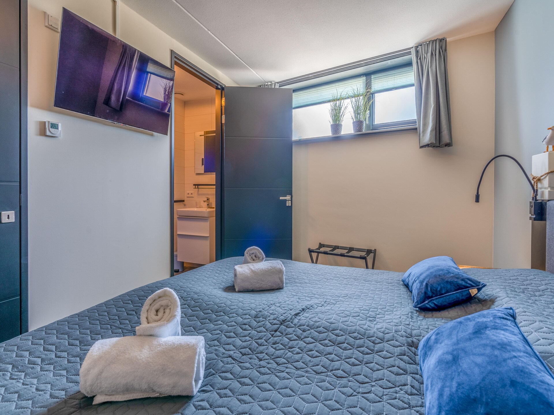 Natuurvilla Waalerburght 18: Luxe schapenboet met sauna op Texel - foto 13