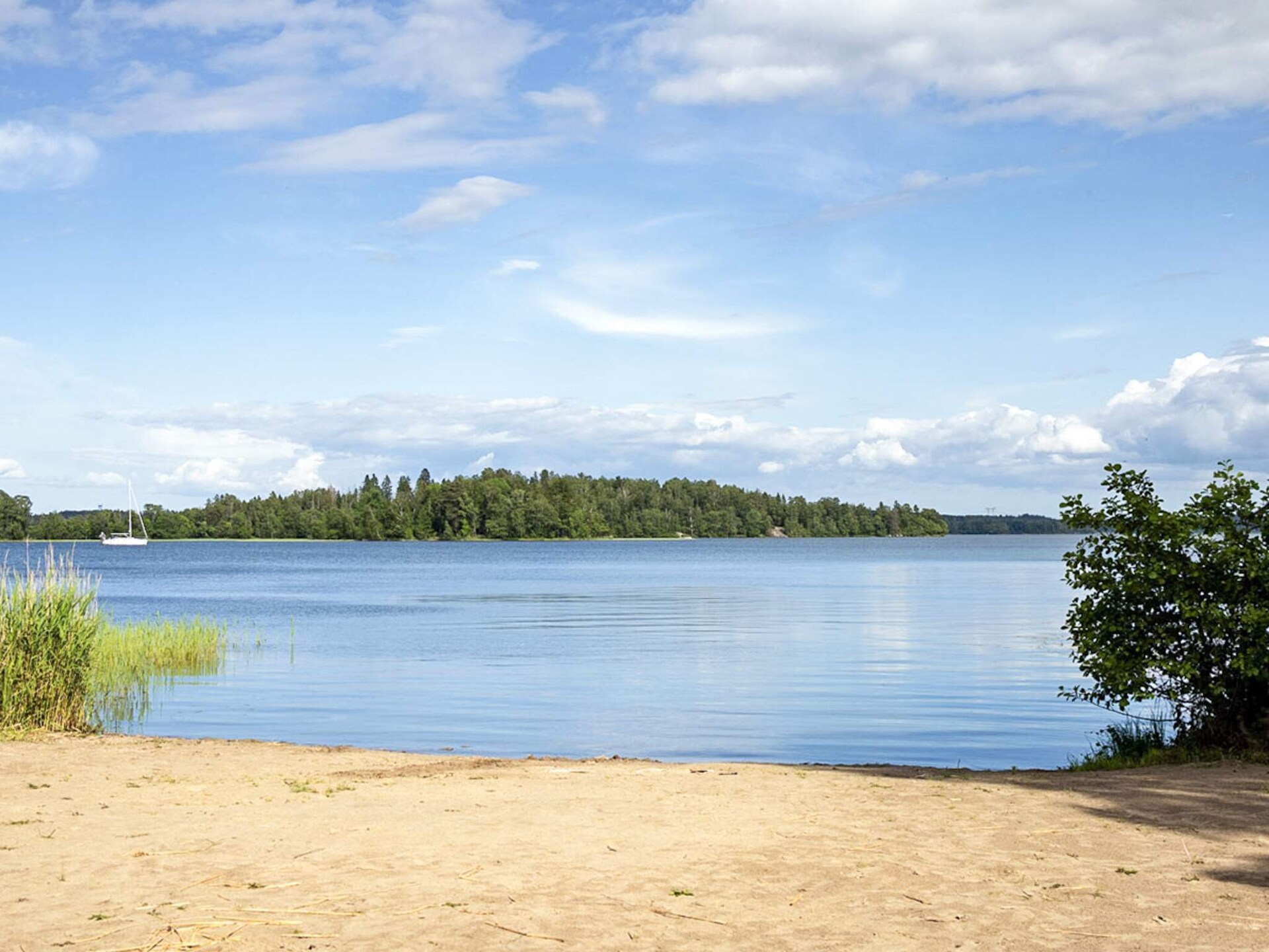 Vrijstaand vakantiehuis op Adelsö met hottub, 200m van het water - foto 24