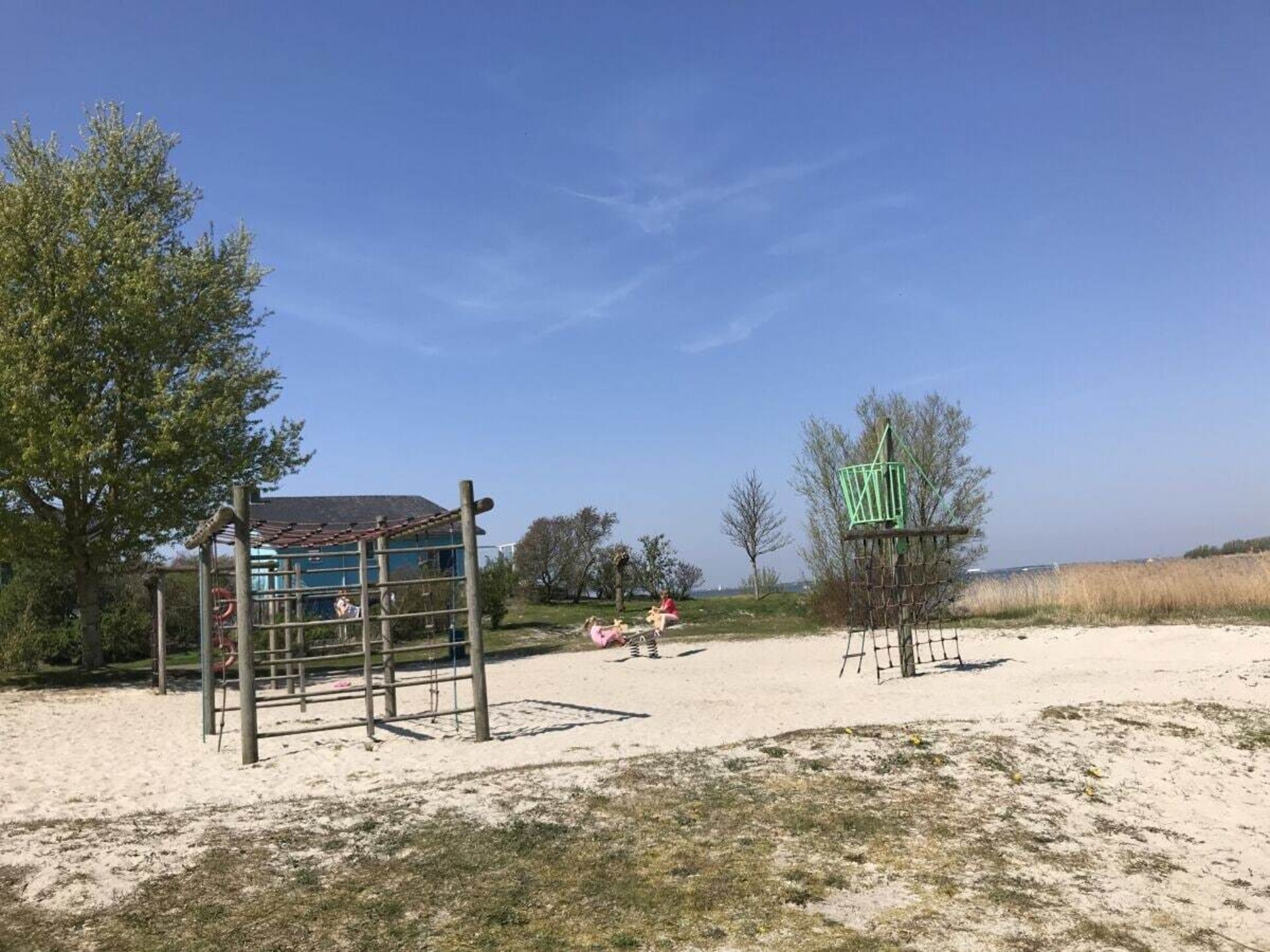 Vakantiehuis MakkumSee met sauna, serre en eigen aanlegsteiger aan het water - foto 28