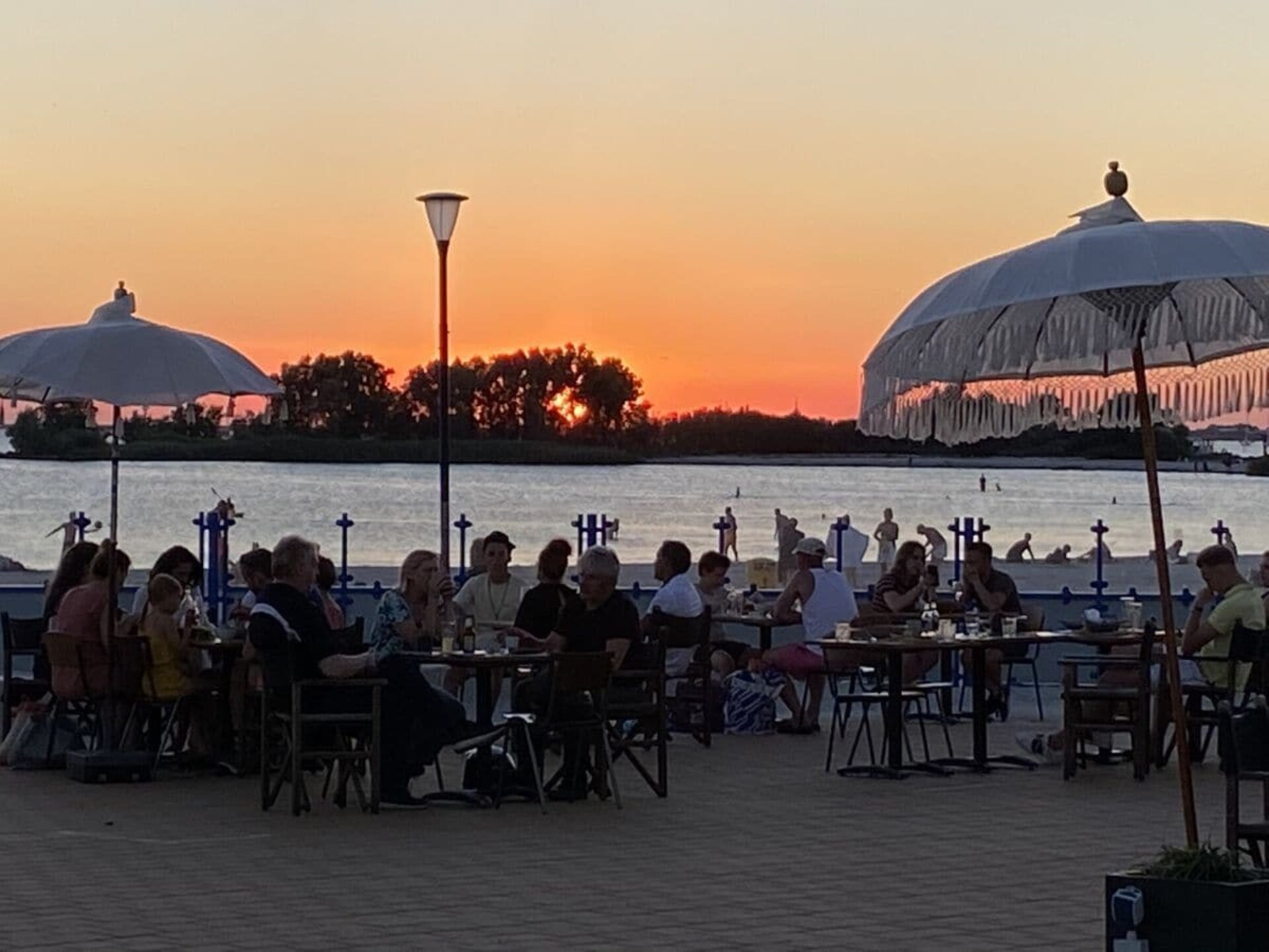 Vakantiehuis MakkumSee met sauna, serre en eigen aanlegsteiger aan het water - foto 35
