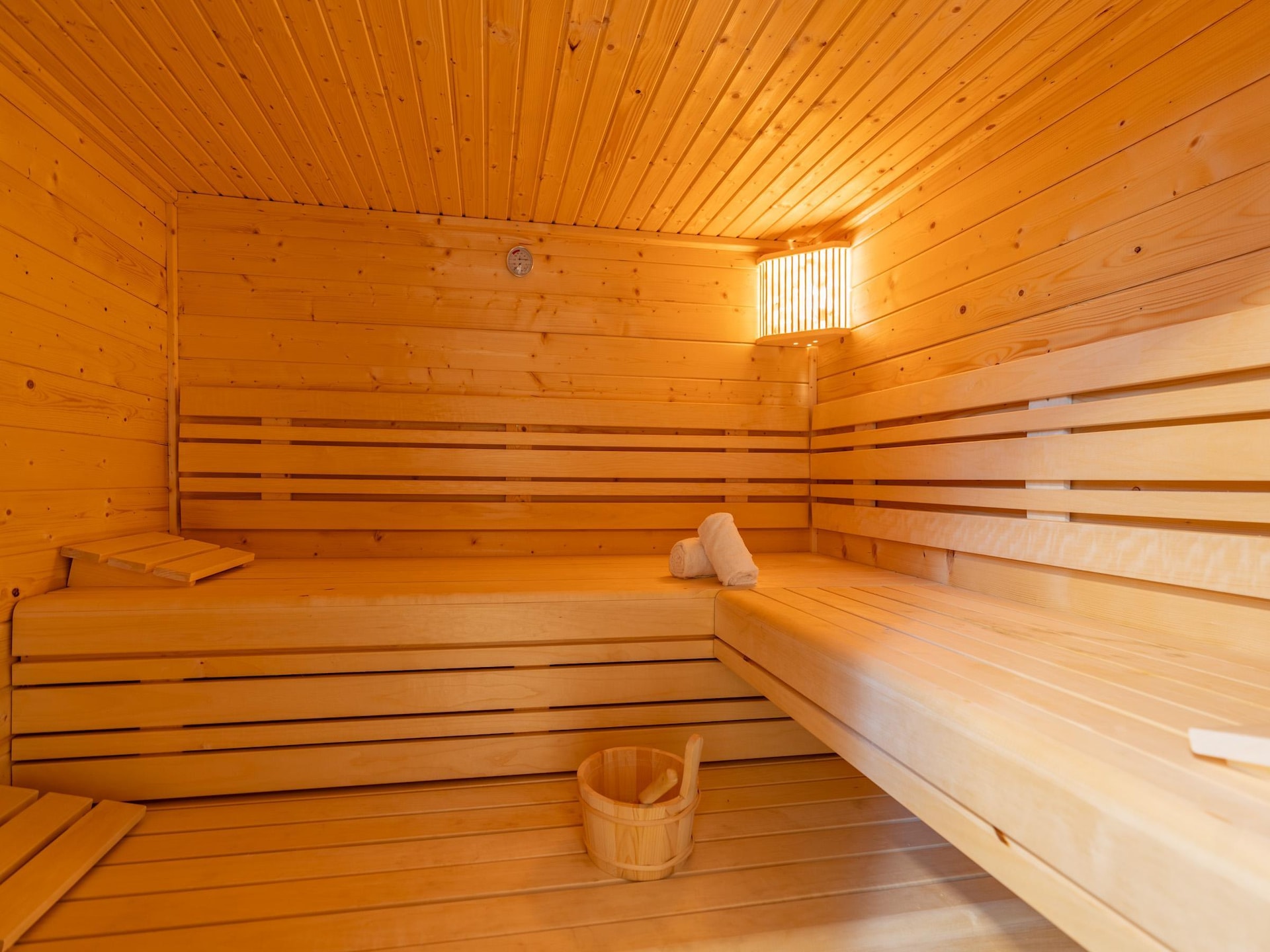Luxe duurzame natuurvilla met hottub in De Waal - foto 23