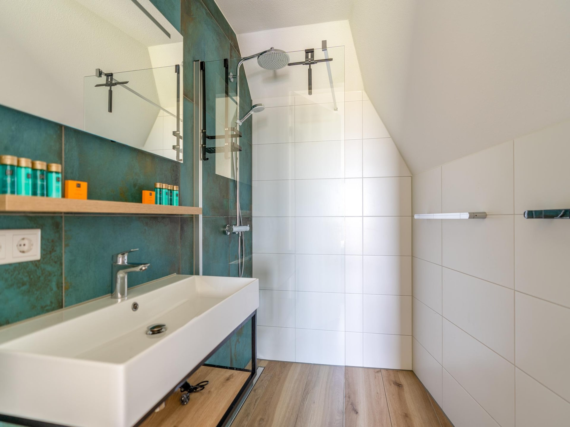 Luxe duurzame natuurvilla met hottub in De Waal - foto 26