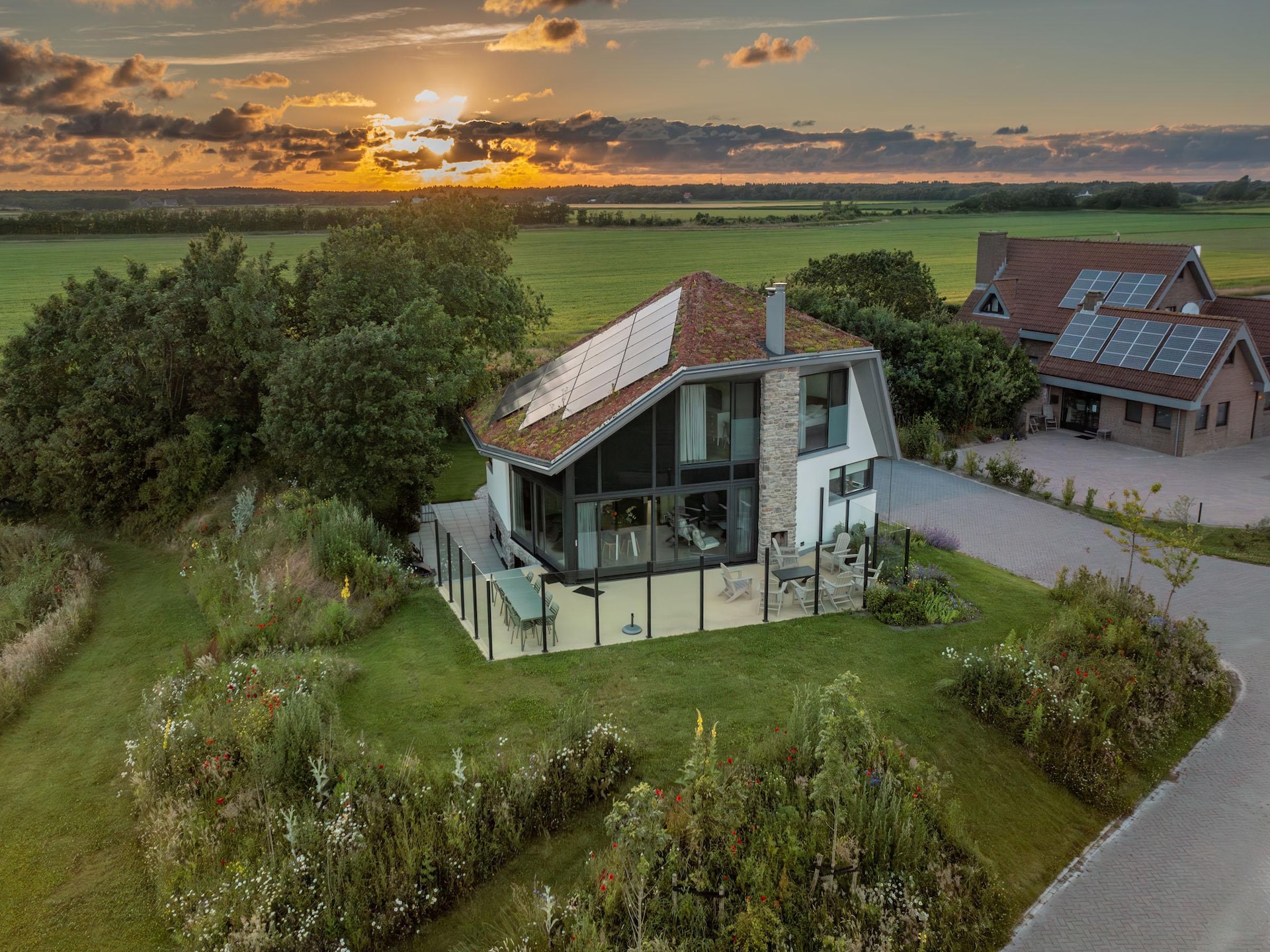 Luxe duurzame natuurvilla met hottub in De Waal - foto 3