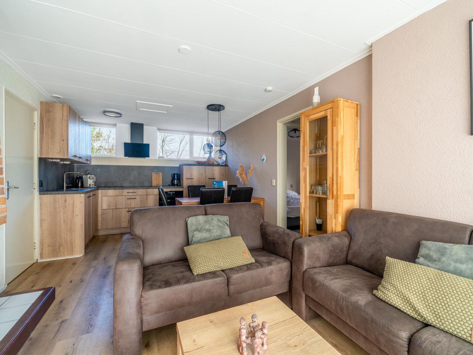 Vrijstaande bosbungalow De Parel 164 met omheinde tuin en houtkachel - foto 2
