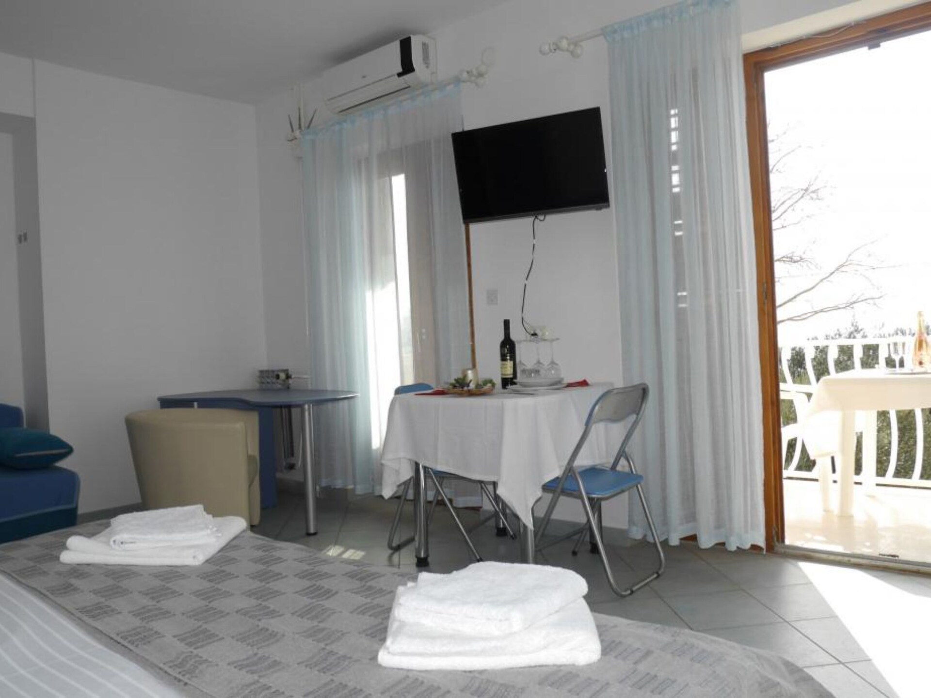 Aan het strand: Sfeervol studio-appartement in Dugi Rat - foto 1