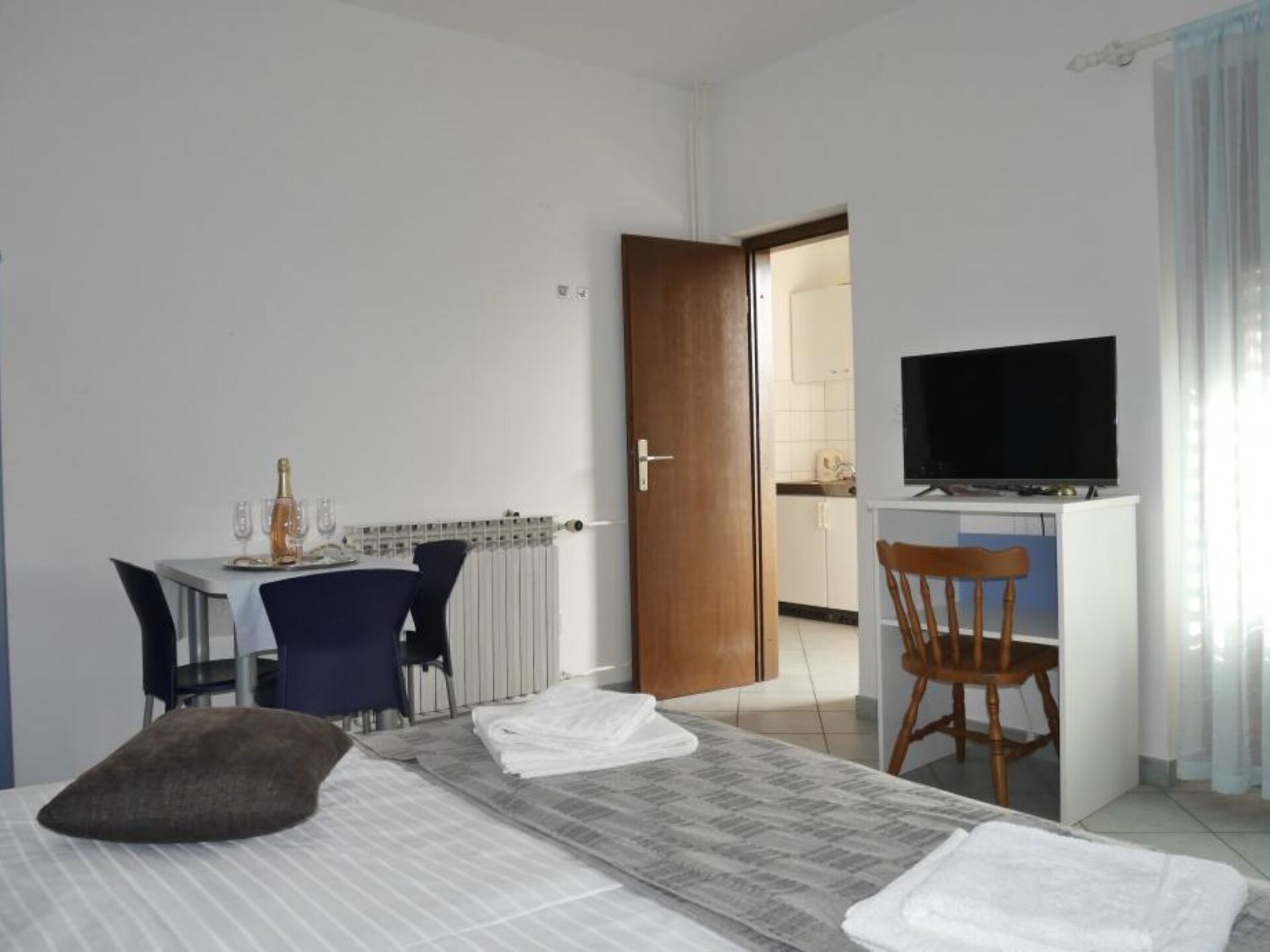 Aan het strand: Comfortabel appartement in Dugi Rat voor 4 personen · 33 m² - foto 7