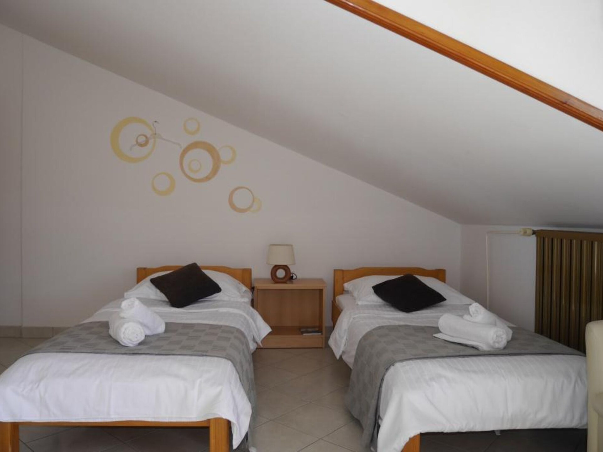 Knusse studio aan zee in Dugi Rat, op 100 meter van het strand - foto 4