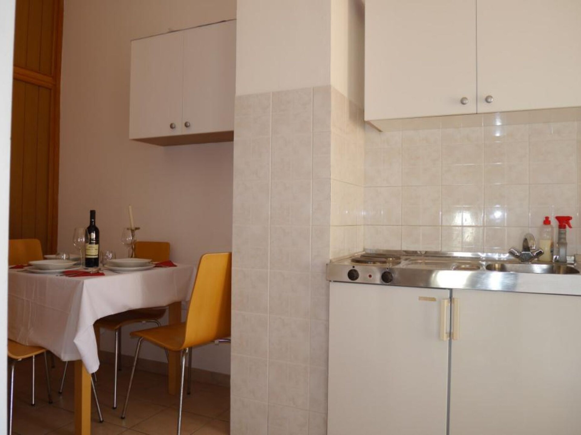 Appartement aan zee in Dugi Rat met 2 slaapkamers, 100m van strand - foto 2