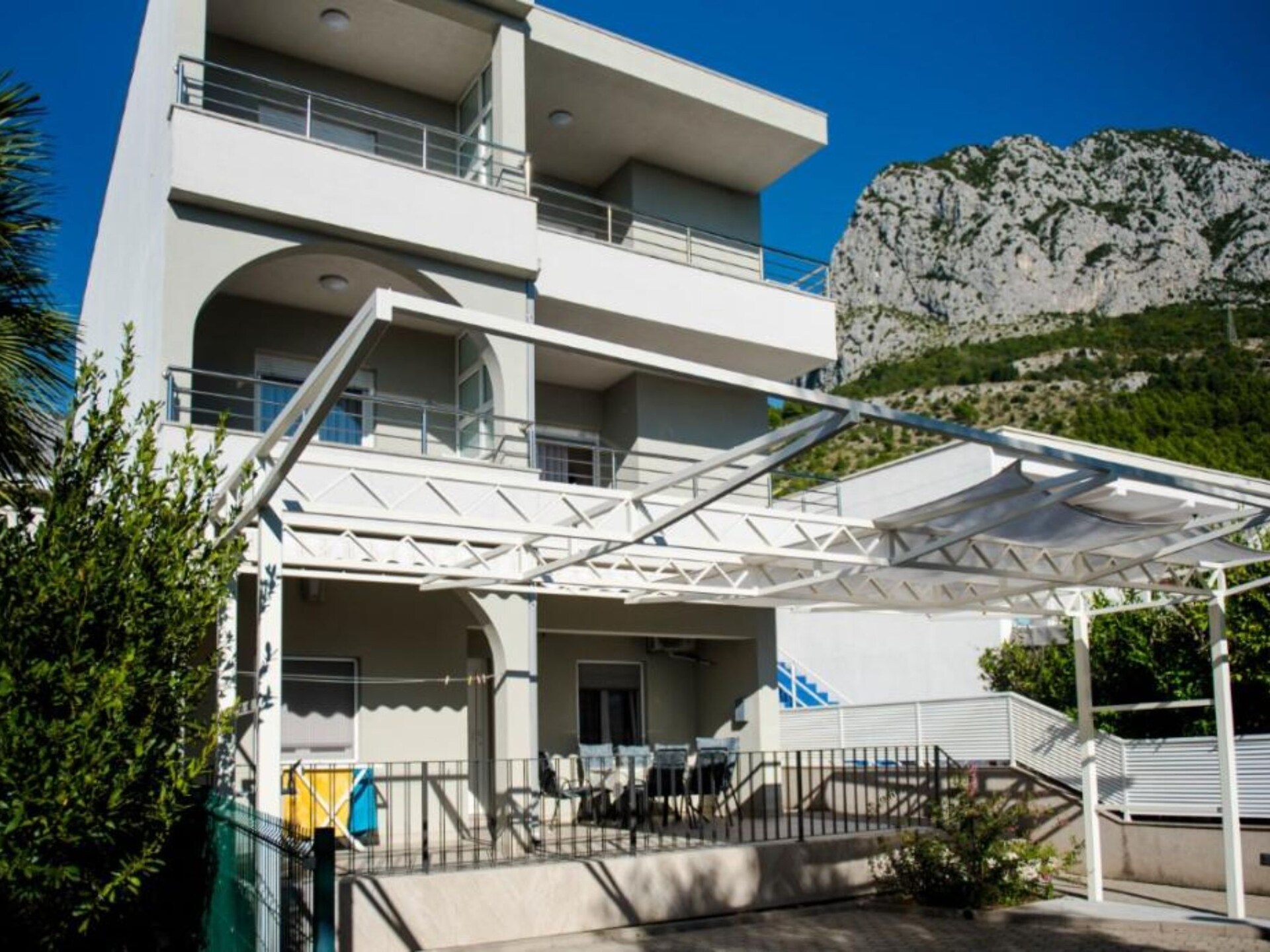Aan het strand: Comfortabel appartement in Zaostrog voor 5 personen - foto 14