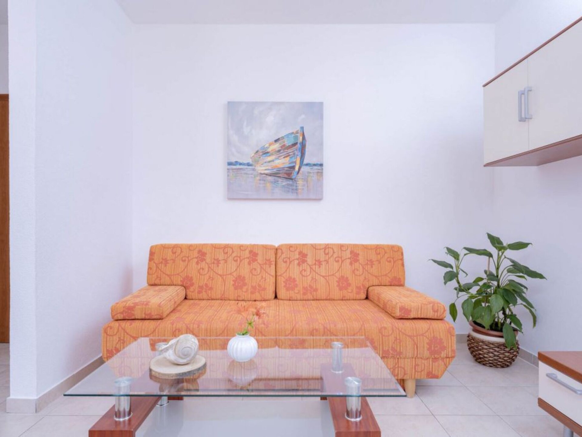 Luxe appartement met balkon en zeezicht in Vrboska, vlakbij het strand - foto 2