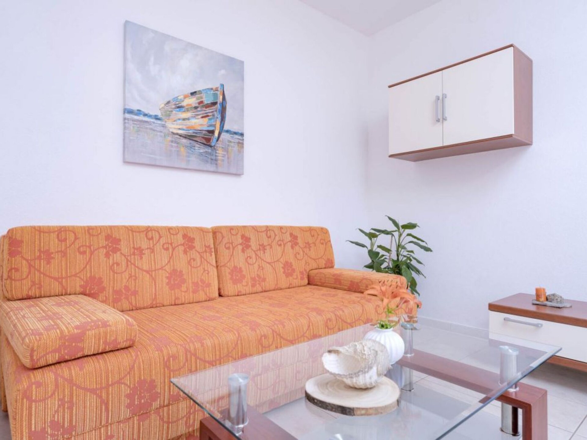 Luxe appartement met balkon en zeezicht in Vrboska, vlakbij het strand - foto 3