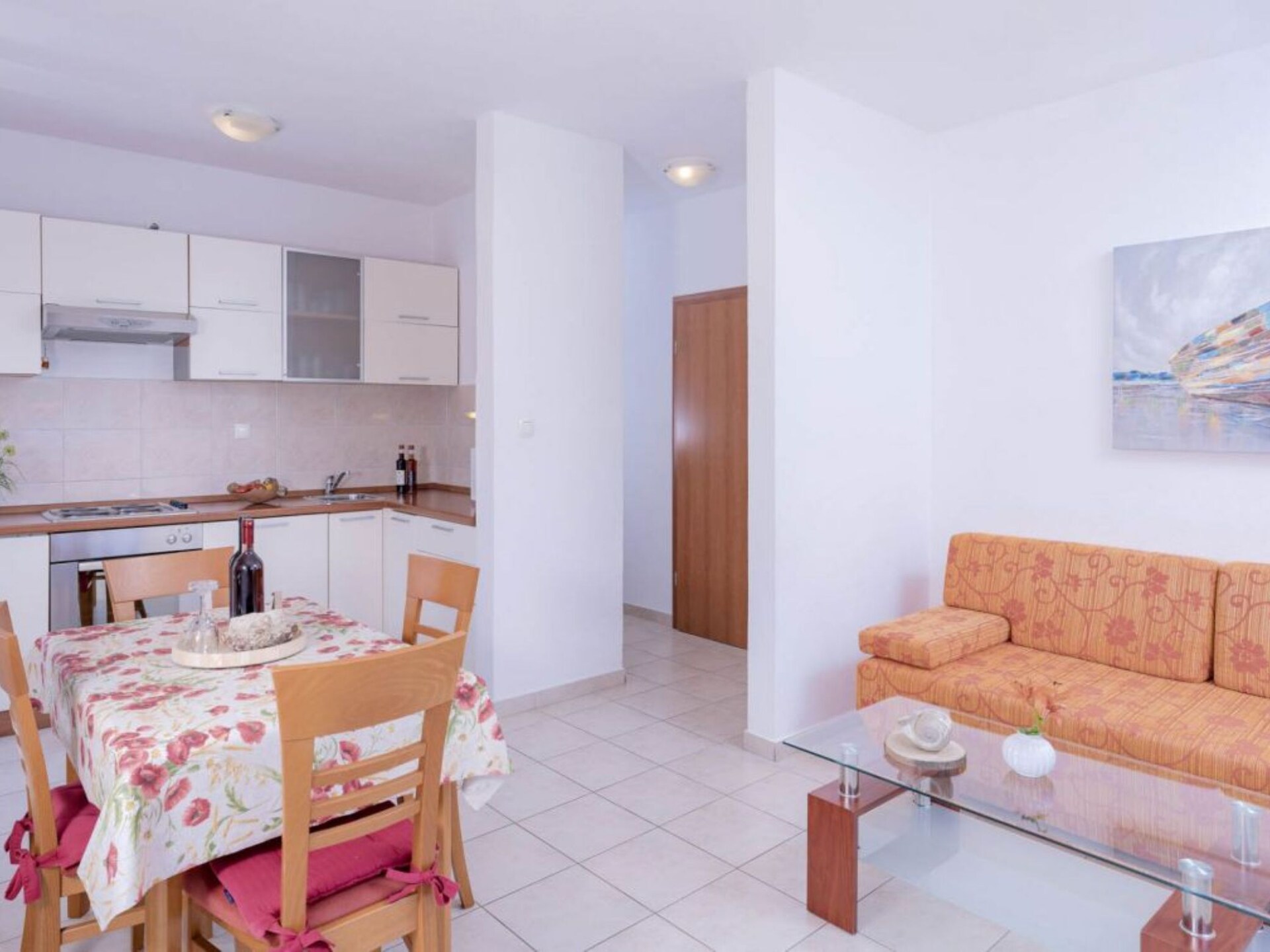 Luxe appartement met balkon en zeezicht in Vrboska, vlakbij het strand - foto 7