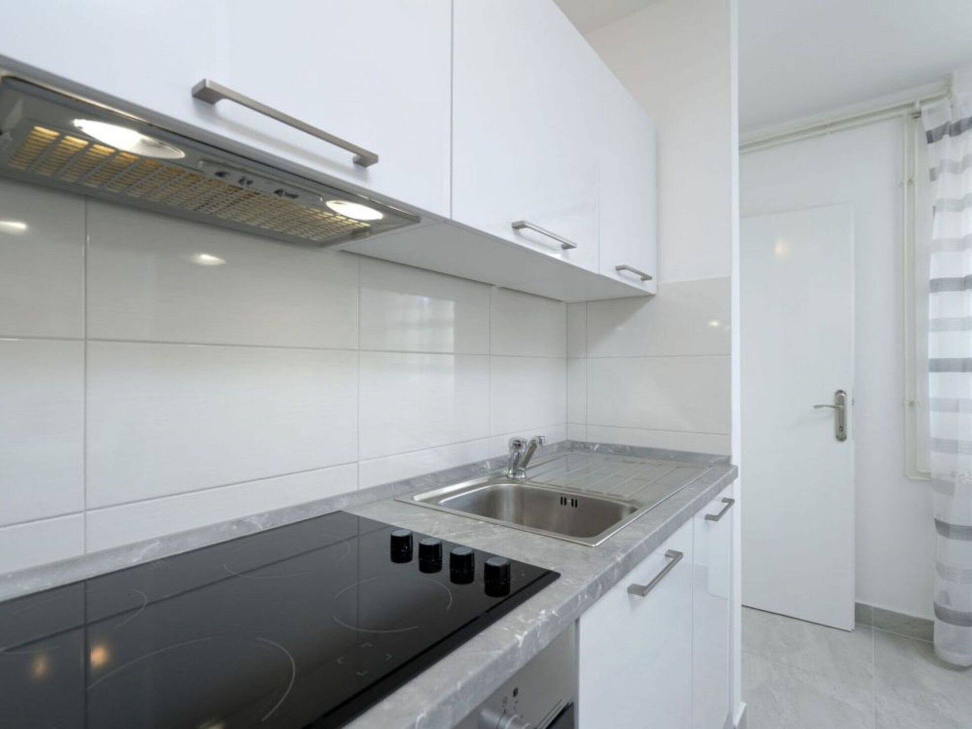Appartement met terras en zeezicht voor 2 personen in Vrboska, Hvar - foto 7