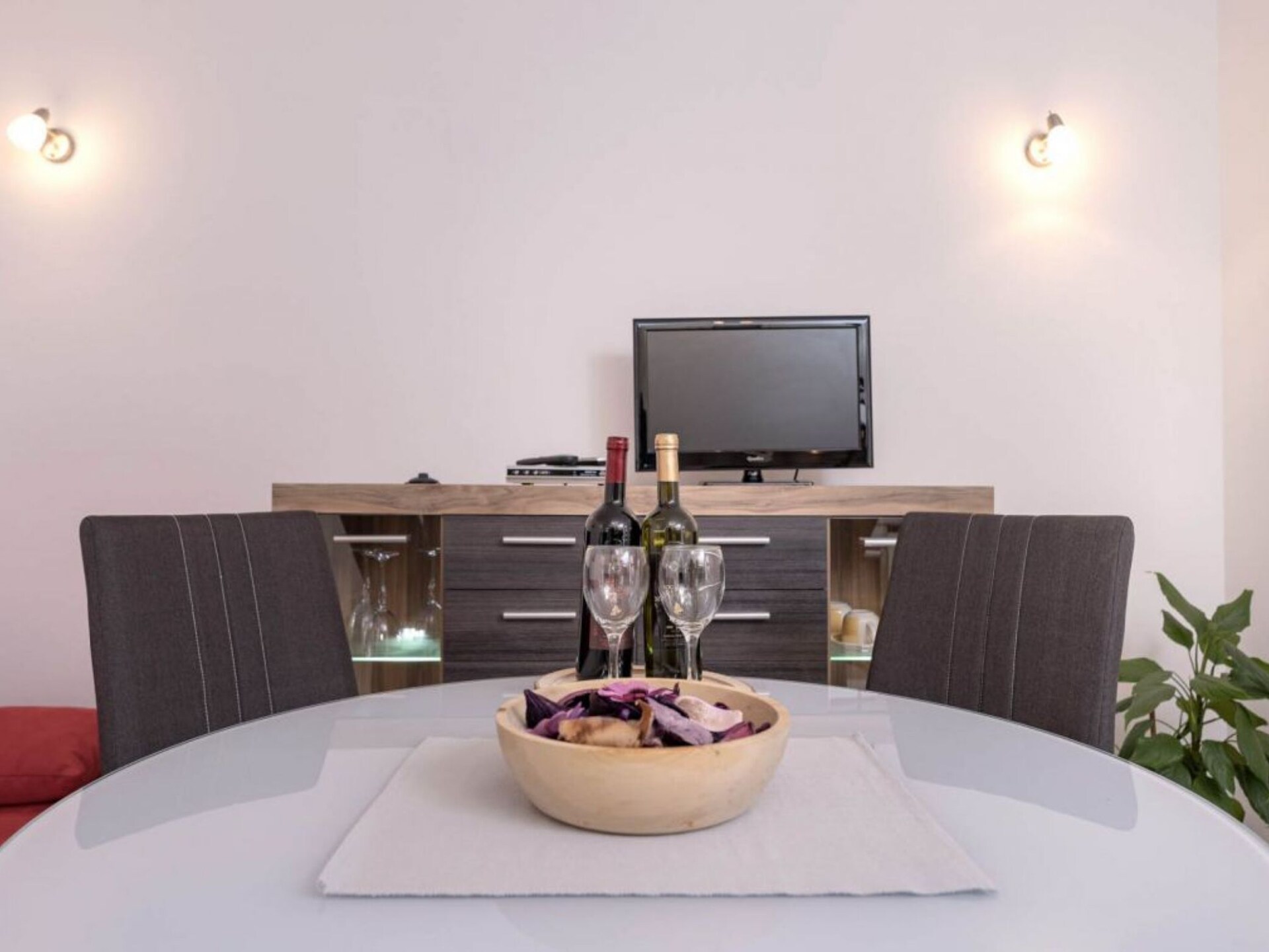 Op 400 m van het strand: Comfortabel appartement in Vrboska - foto 3