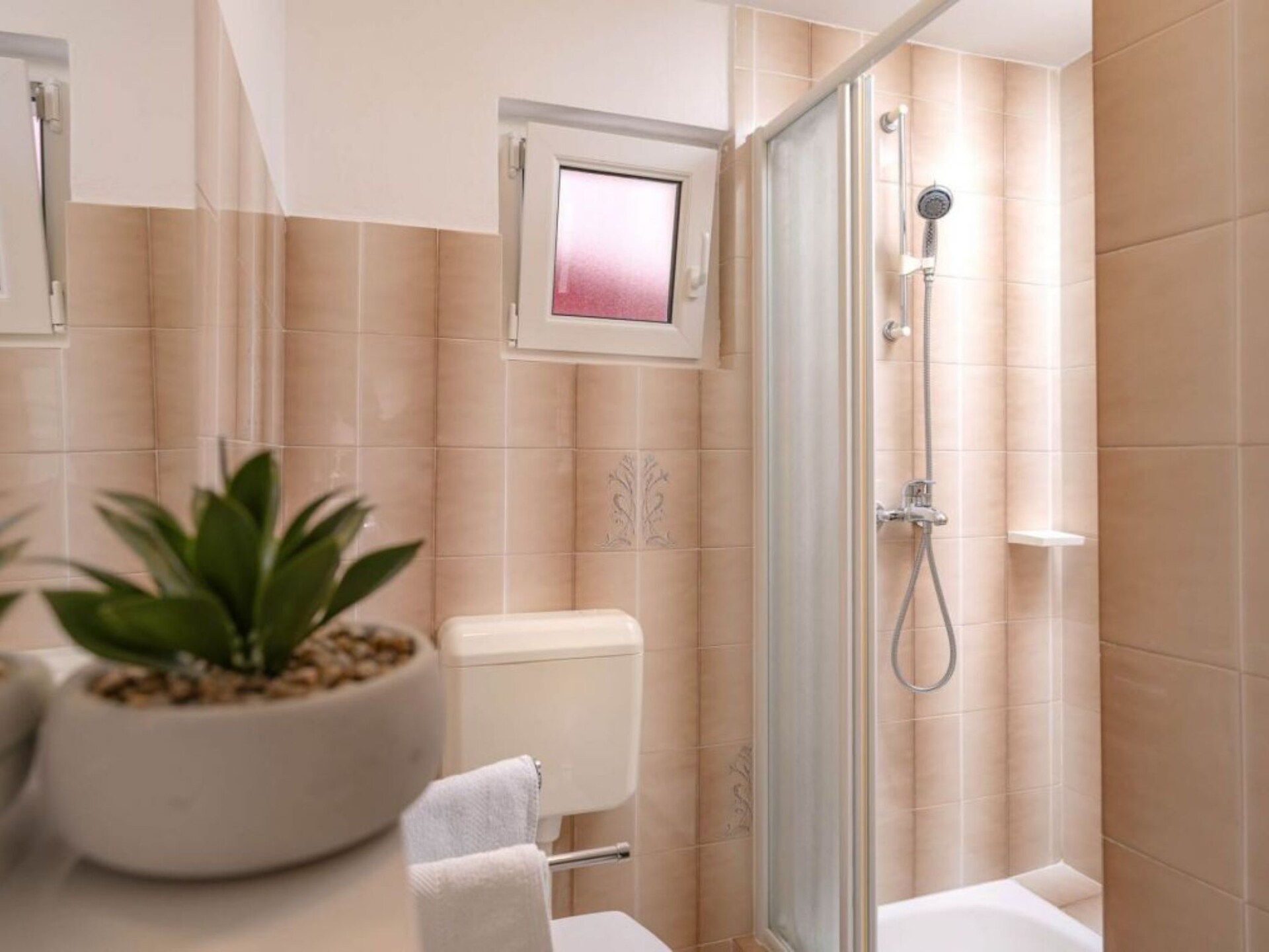 Op 400 m van het strand: Comfortabel appartement in Vrboska - foto 15