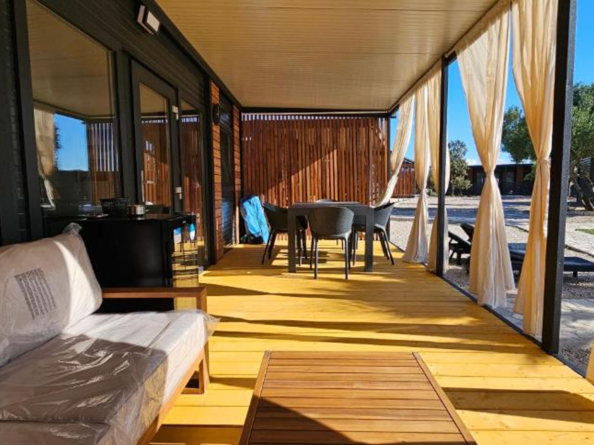 Aan zee: Comfortabele stacaravan voor 6 personen in Pirovac · 24 m² - foto 2