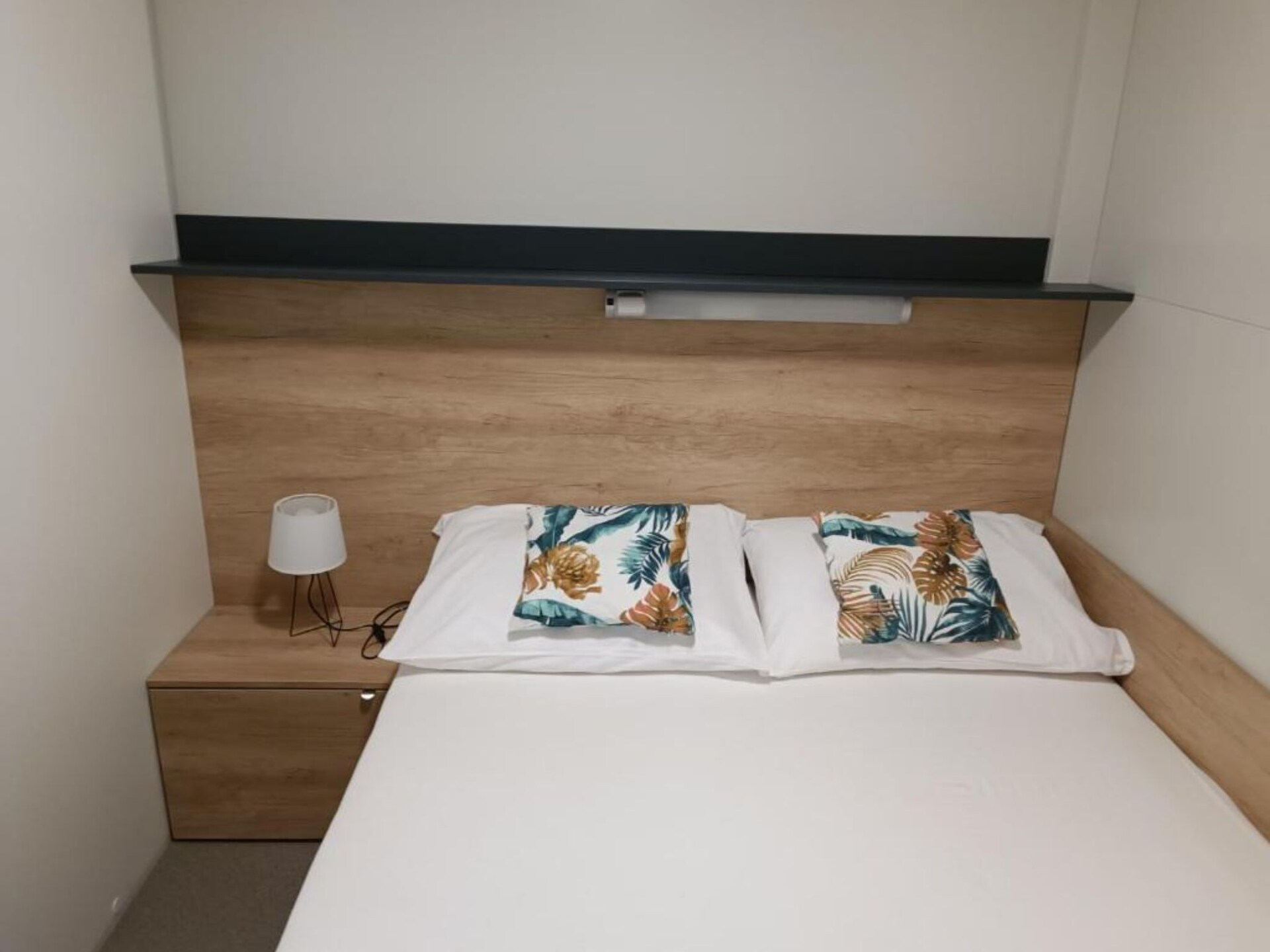 Aan zee: Comfortabele stacaravan voor 6 personen in Pirovac · 24 m² - foto 8