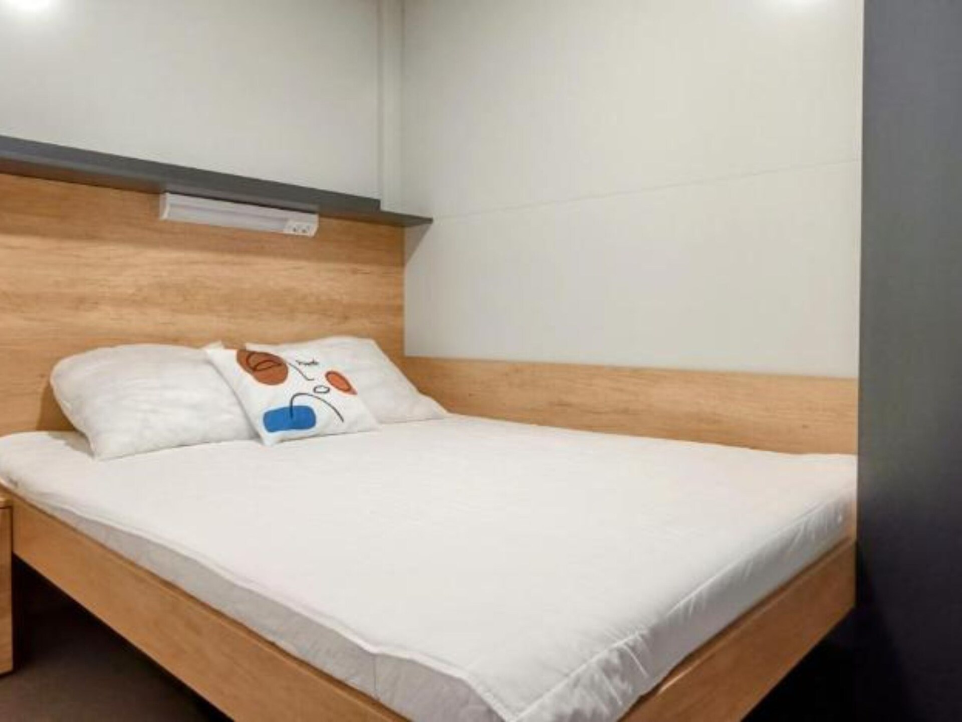 Aan zee: Comfortabele stacaravan voor 6 personen in Pirovac · 24 m² - foto 7