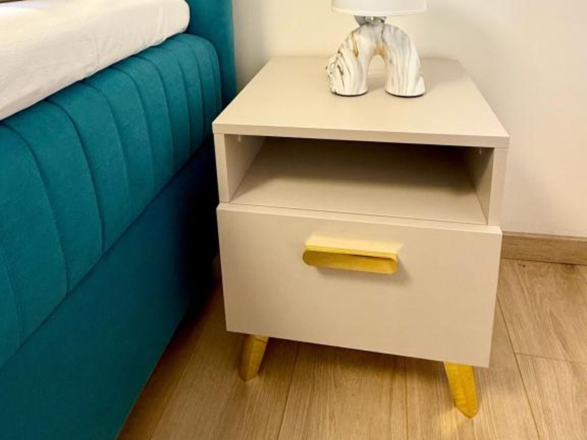 Rustiek appartement met terras in Drače, 100 meter van zee - foto 1