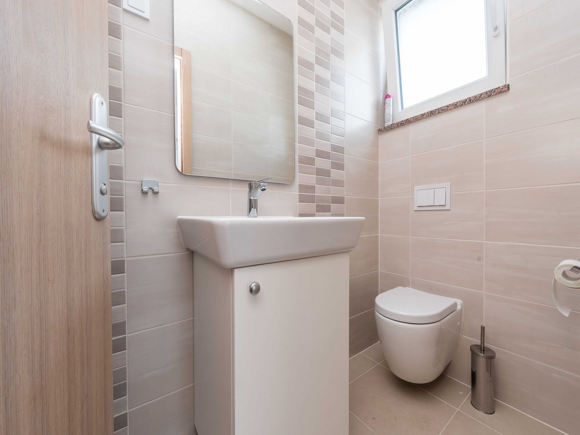 Villa met privézwembad en modern design in Debeljak - foto 48