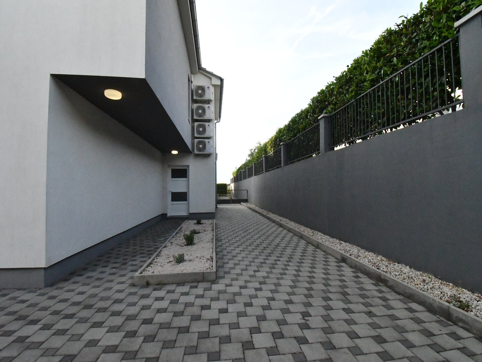 Villa met privézwembad en modern design in Debeljak - foto 61